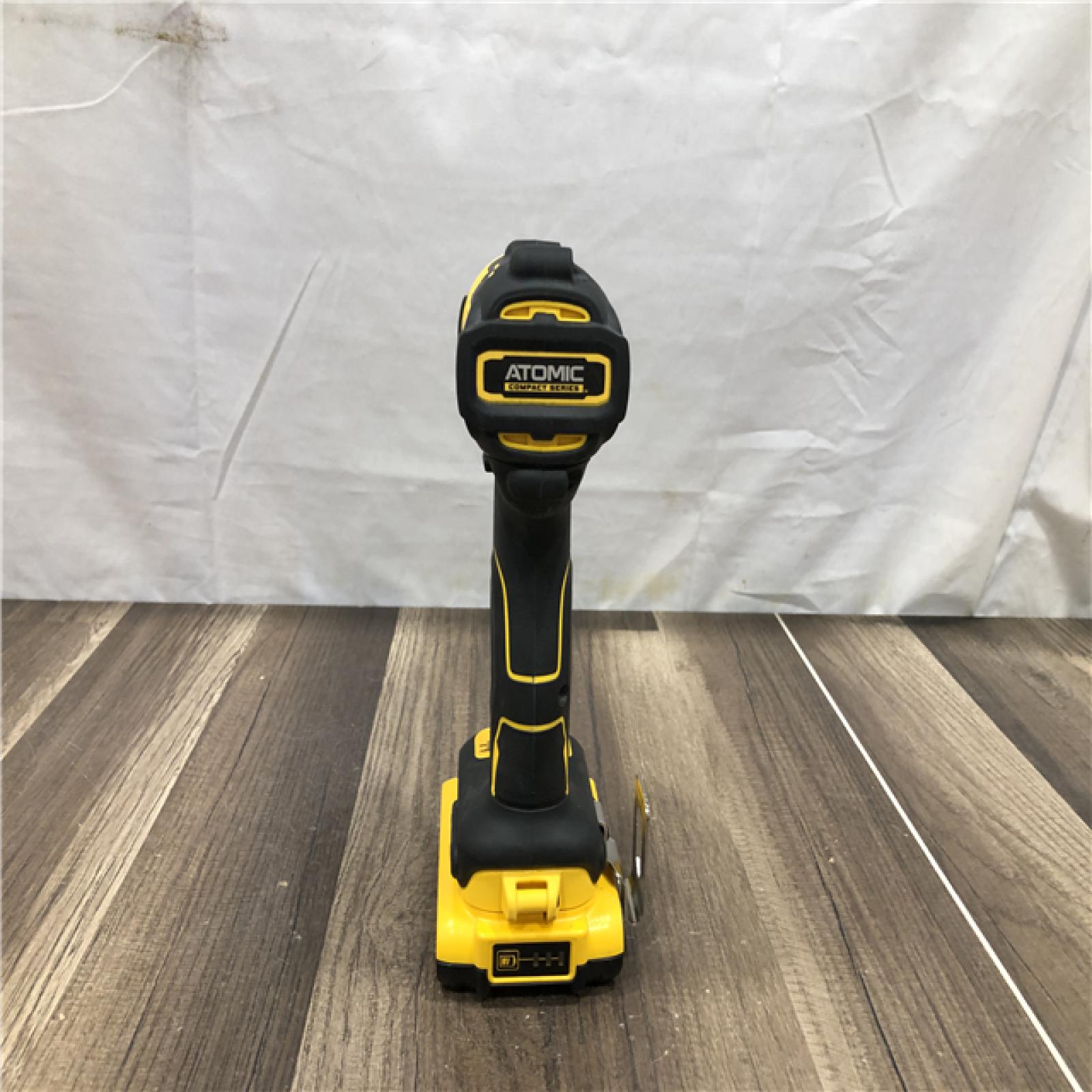 AS-IS DEWALT Atomic 20V Max Lithium-Ion Brushless Cordless Compact 1/4 in. Impact Driver Kit
