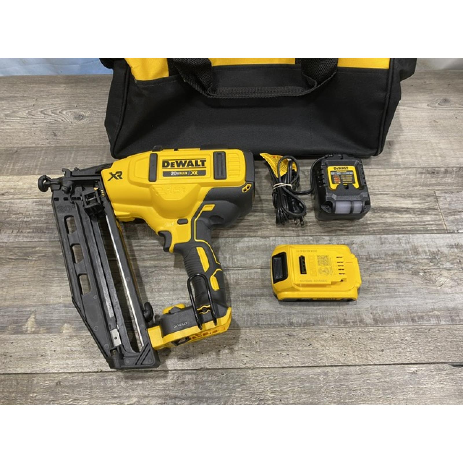 AS-IS DEWALT 20V MAX XR 16-Gauge Electric Cordless Angled Finishing Nailer Kit