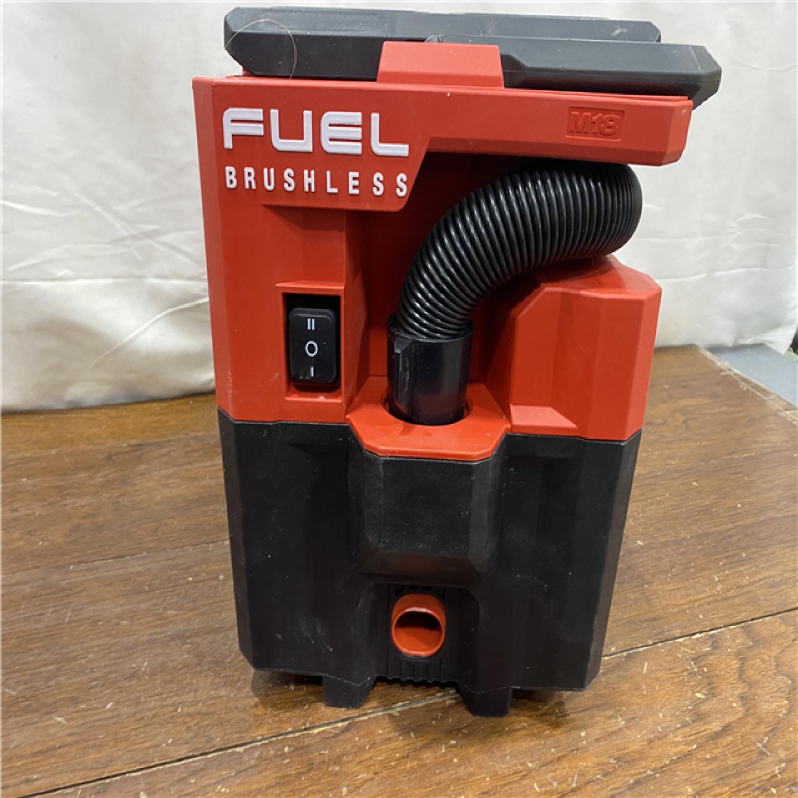 AS-IS MILWAUKEE M18 FUEL PACKOUT 18-Volt Lithium-Ion Cordless 2.5 Gal. Wet/Dry Vacuum (Vacuum-Only)