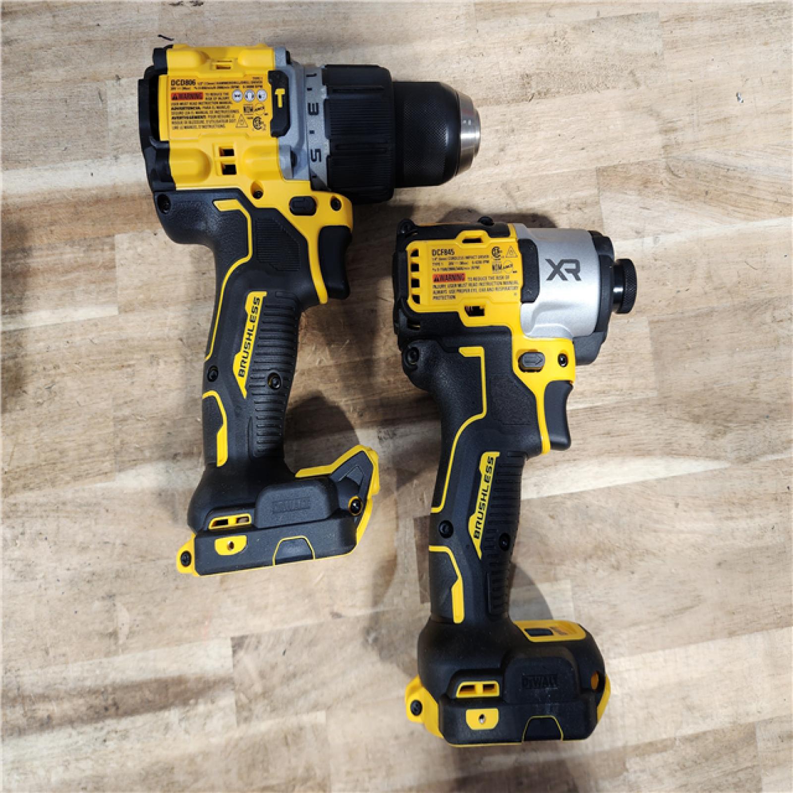 HOUSTON LOCATION - AS-IS DEWALT 4 TOOL COMBO KIT W/ (2) BATTERY & CHARGER