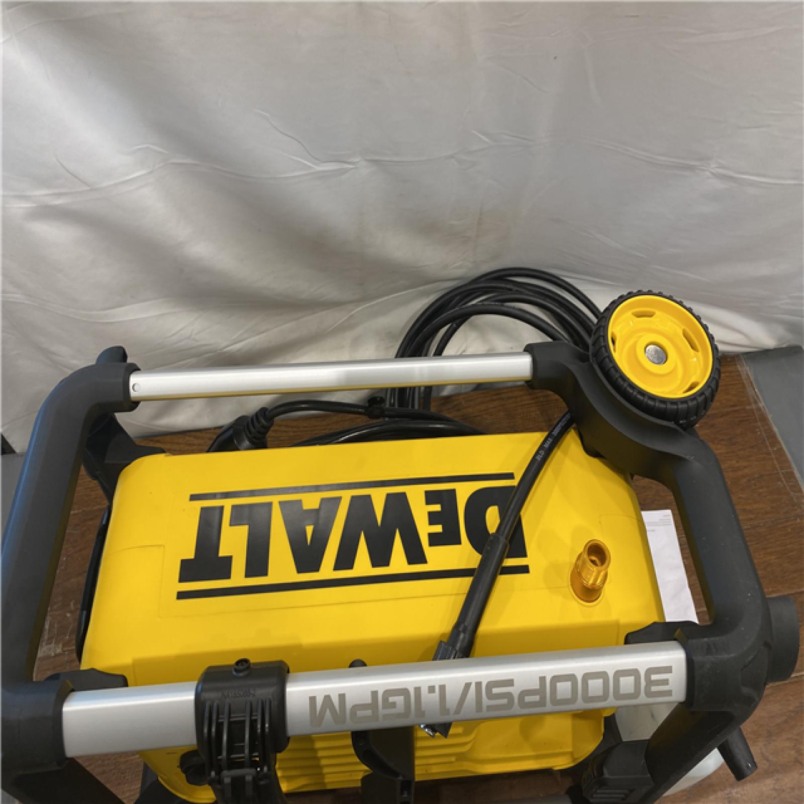 AS-IS DEWALT 3000 PSI 1.1 GPM 15 Amp Cold Water Electric Pressure Washer with Internal Equipment Storage