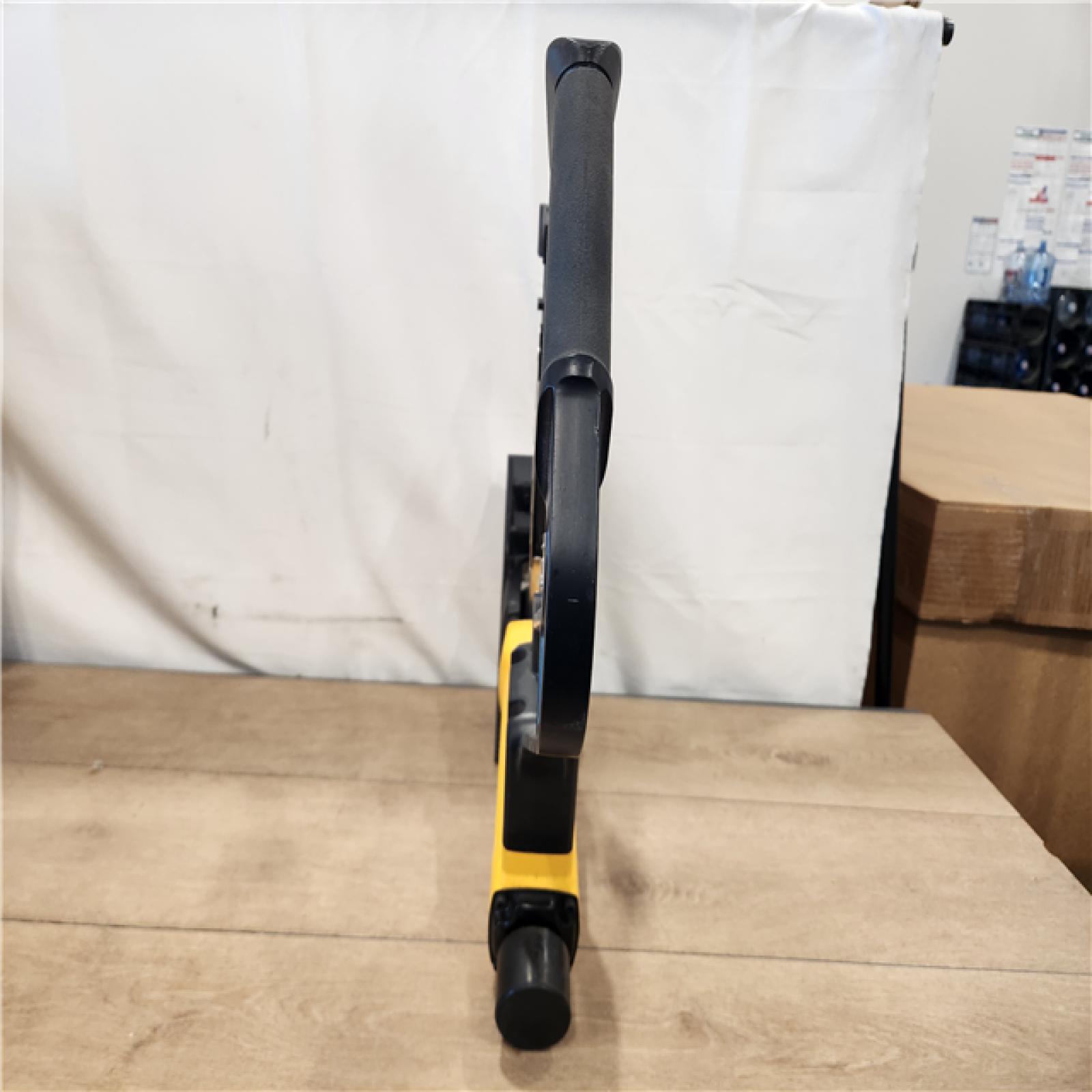 AS-IS- DEWALT 2-in-1 Pneumatic 15.5-Gauge and 16-Gauge Flooring Tool