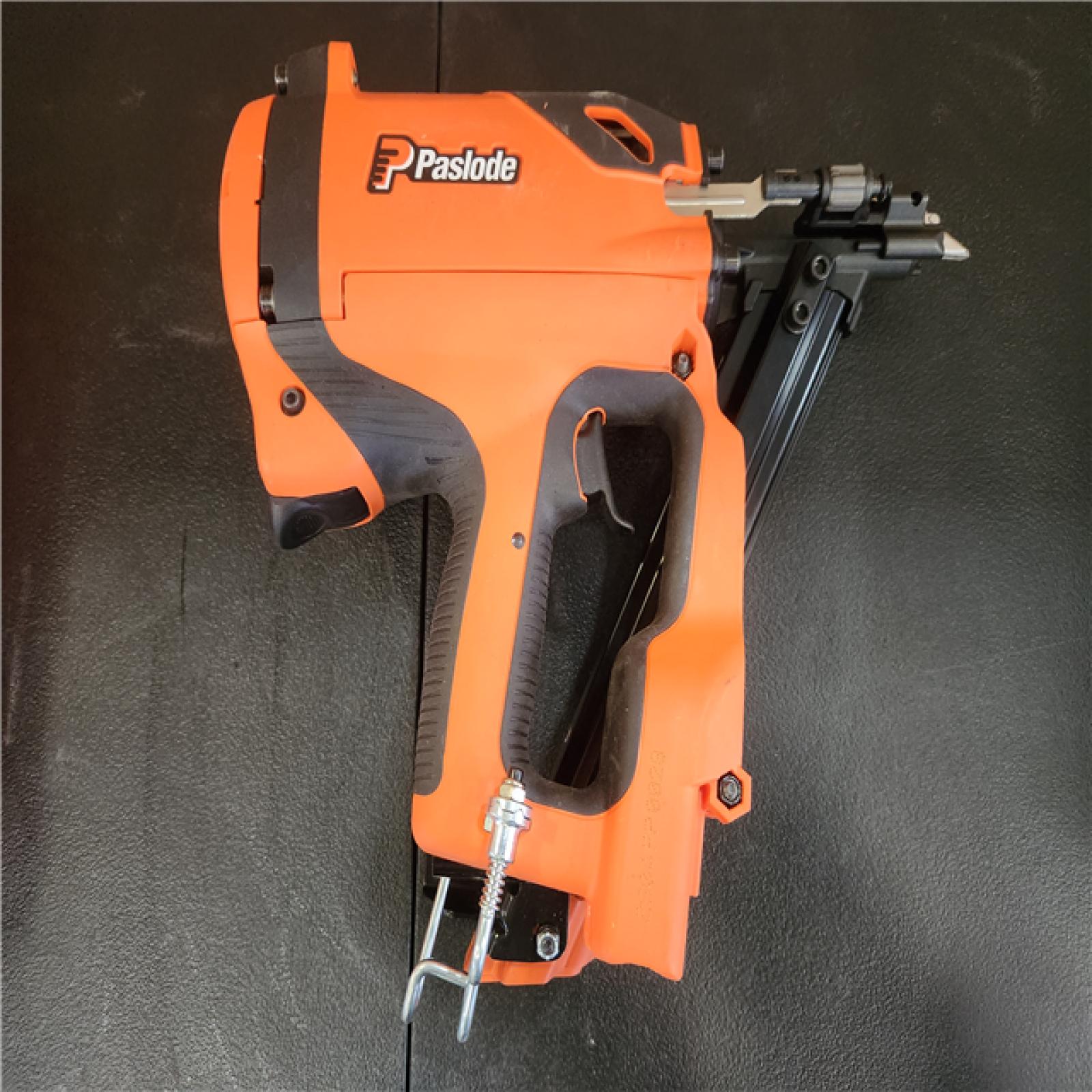 Phoenix NEW Paslode CF150-PP Cordless Fuel/Gas and Battery 1-1/2 in. 30-Degree Positive Placement Metal Connector Nailer w/ Battery and Charger