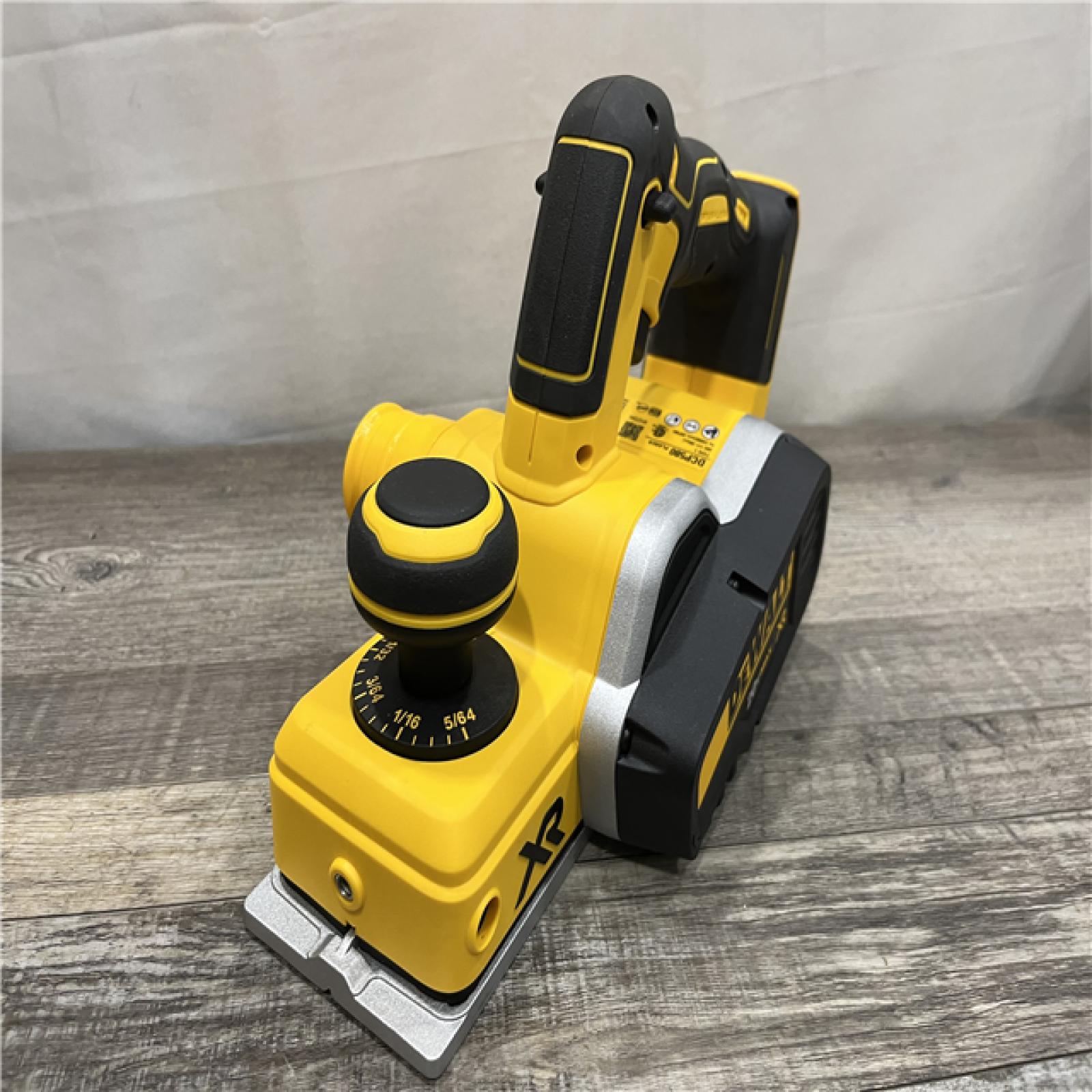 AS-IS DEWALT 20V MAX XR Cordless Brushless 3-1/4 in. Planer (Tool Only)