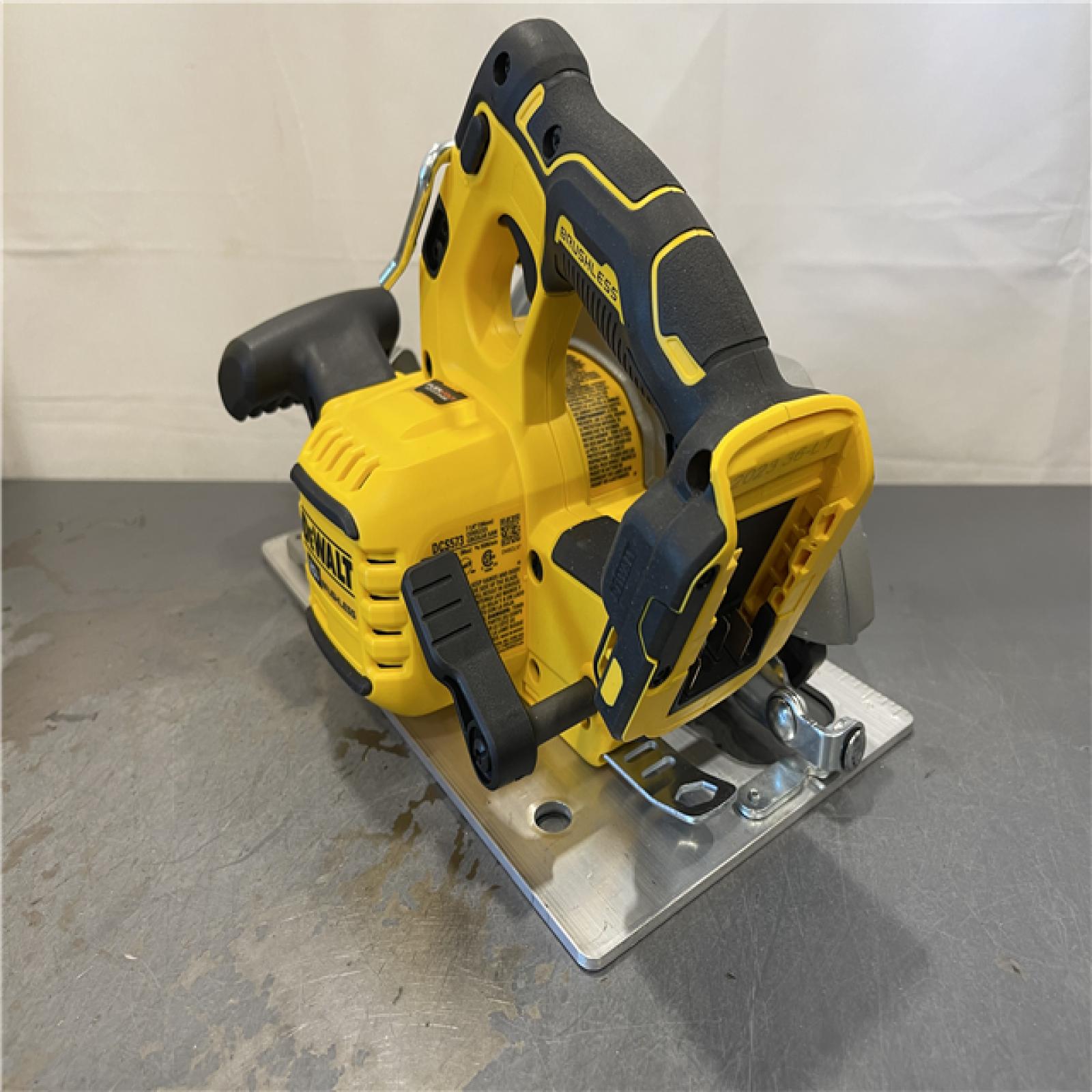 AS-IS - DEWALT FLEXVOLT 60V MAX Cordless Brushless 7-1/4 in. Wormdrive Style Circular Saw