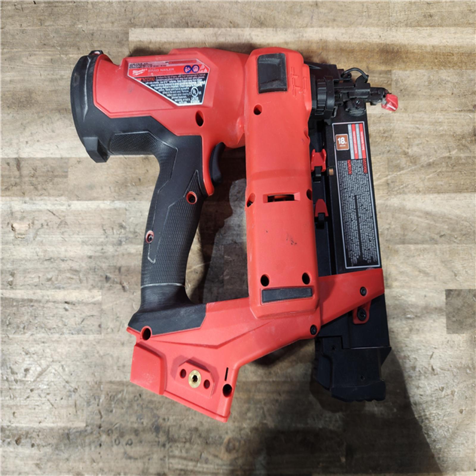 HOUSTON LOCATION - AS-IS Milwaukee M18 Fuel 18V Brushless 18-Gauge Brad Nailer 2746-20 (Bare Tool)