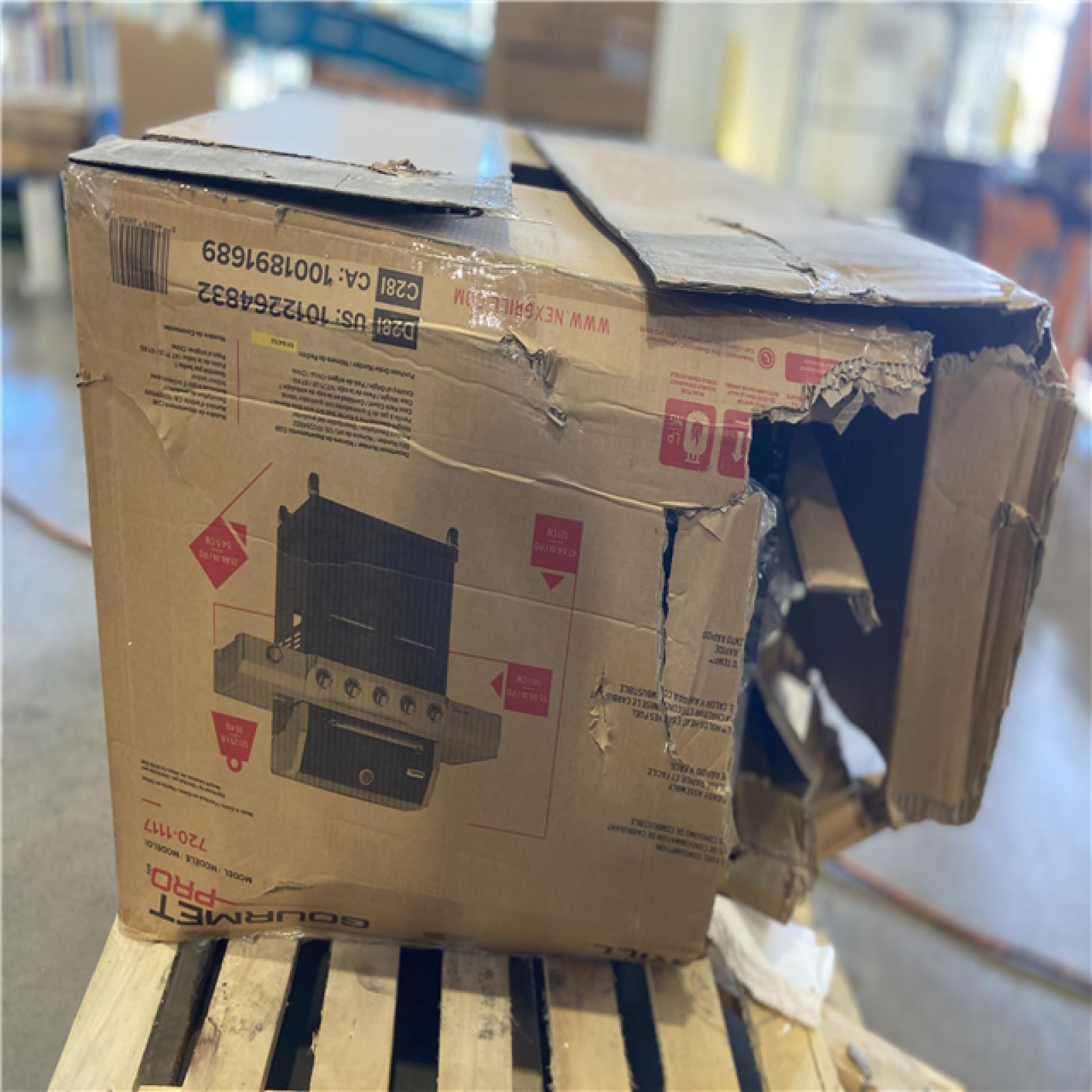 DALLAS LOCATION - Nexgrill Gourmet Pro 5-Burner Propane Gas Grill with Side Burner and Griddle Max Insert in Black