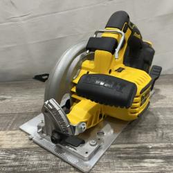 AS-IS DEWALT 20-Volt MAX 7-1/4 in. Cordless Circular Saw (Tool Only)