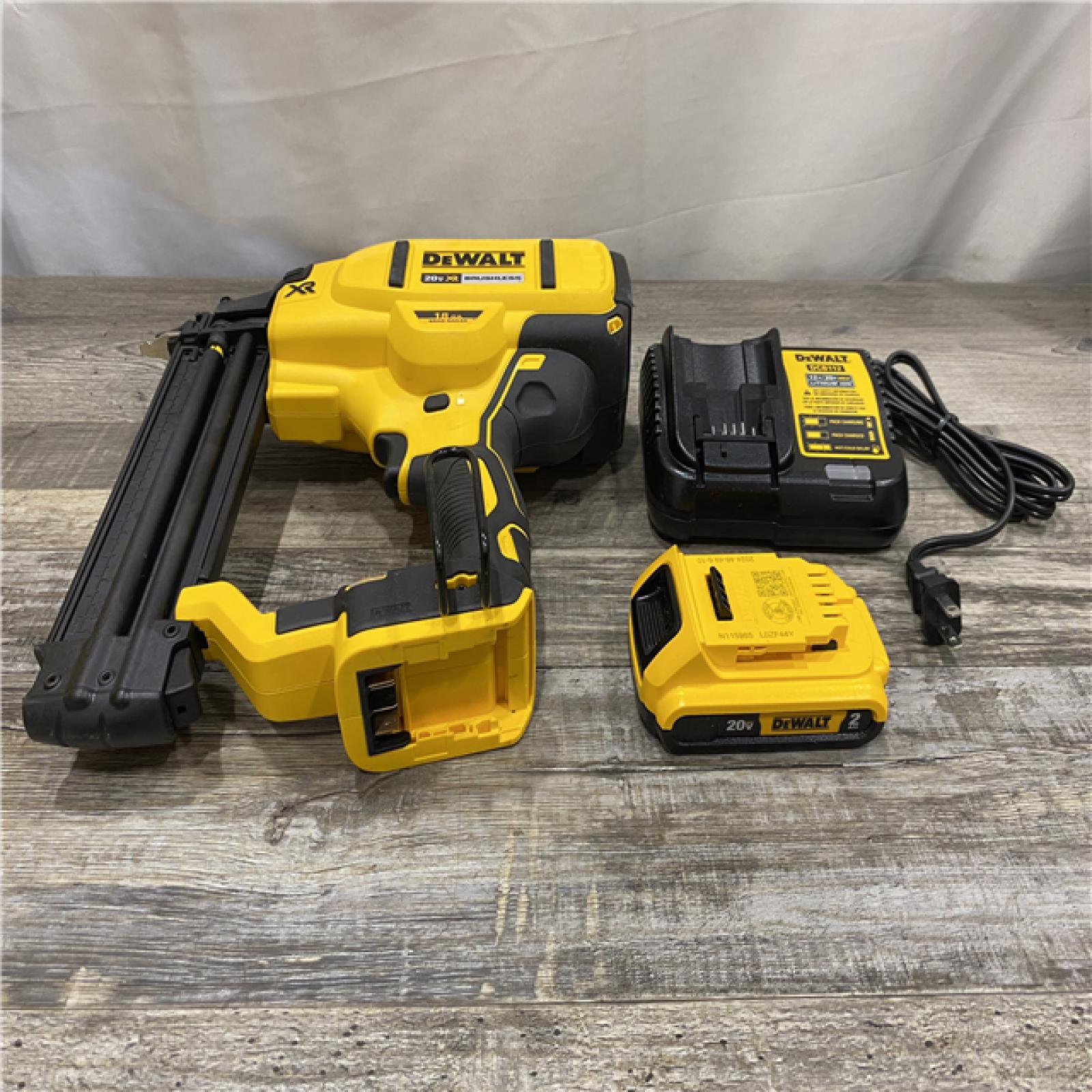AS-IS DEWALT 20V MAX XR 18 Gauge Brad Nailer Kit