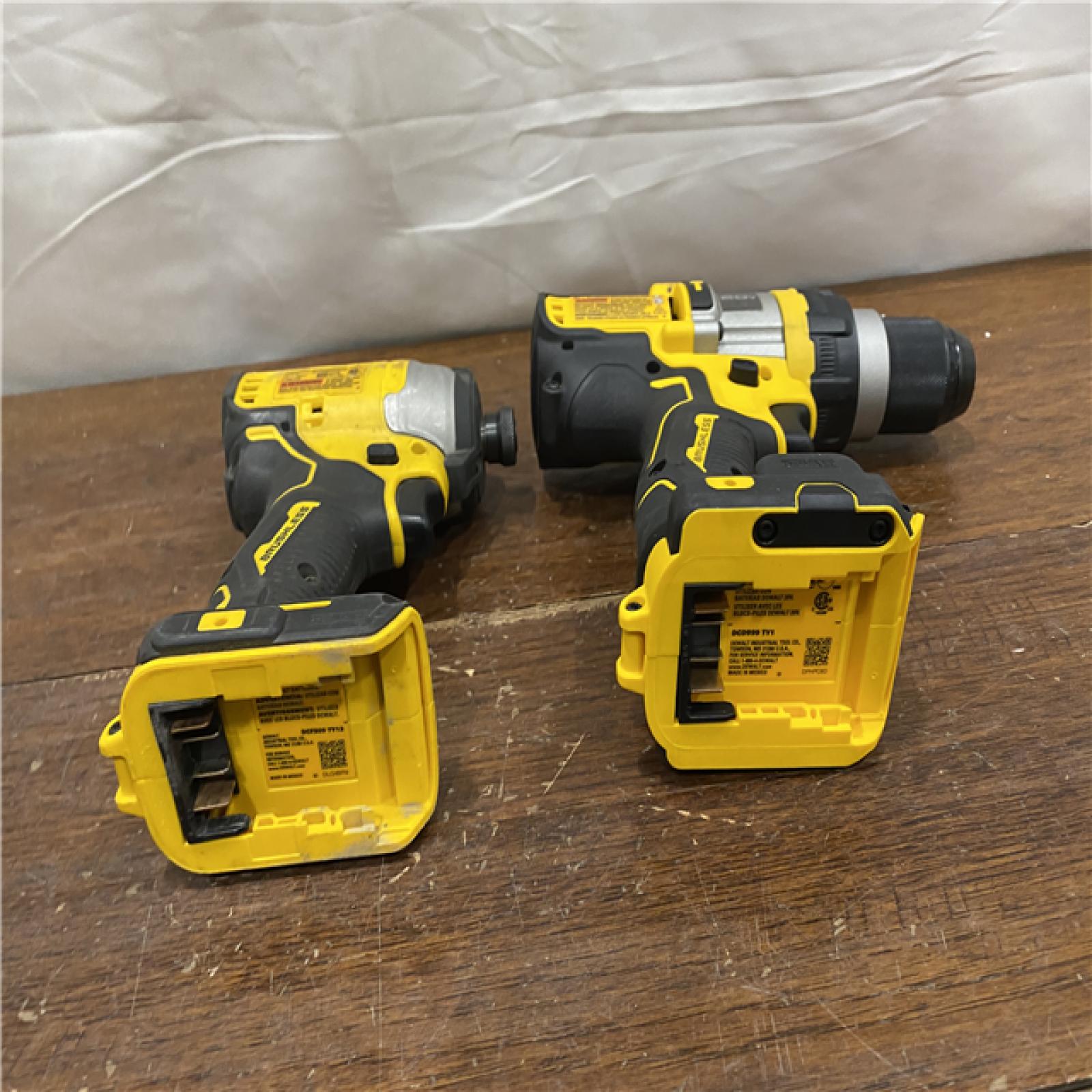 AS-IS DEWALT 20V MAX Cordless Brushless Hammer Drill/Driver 2 Tool Combo Kit with FLEXVOLT ADVANTAGE