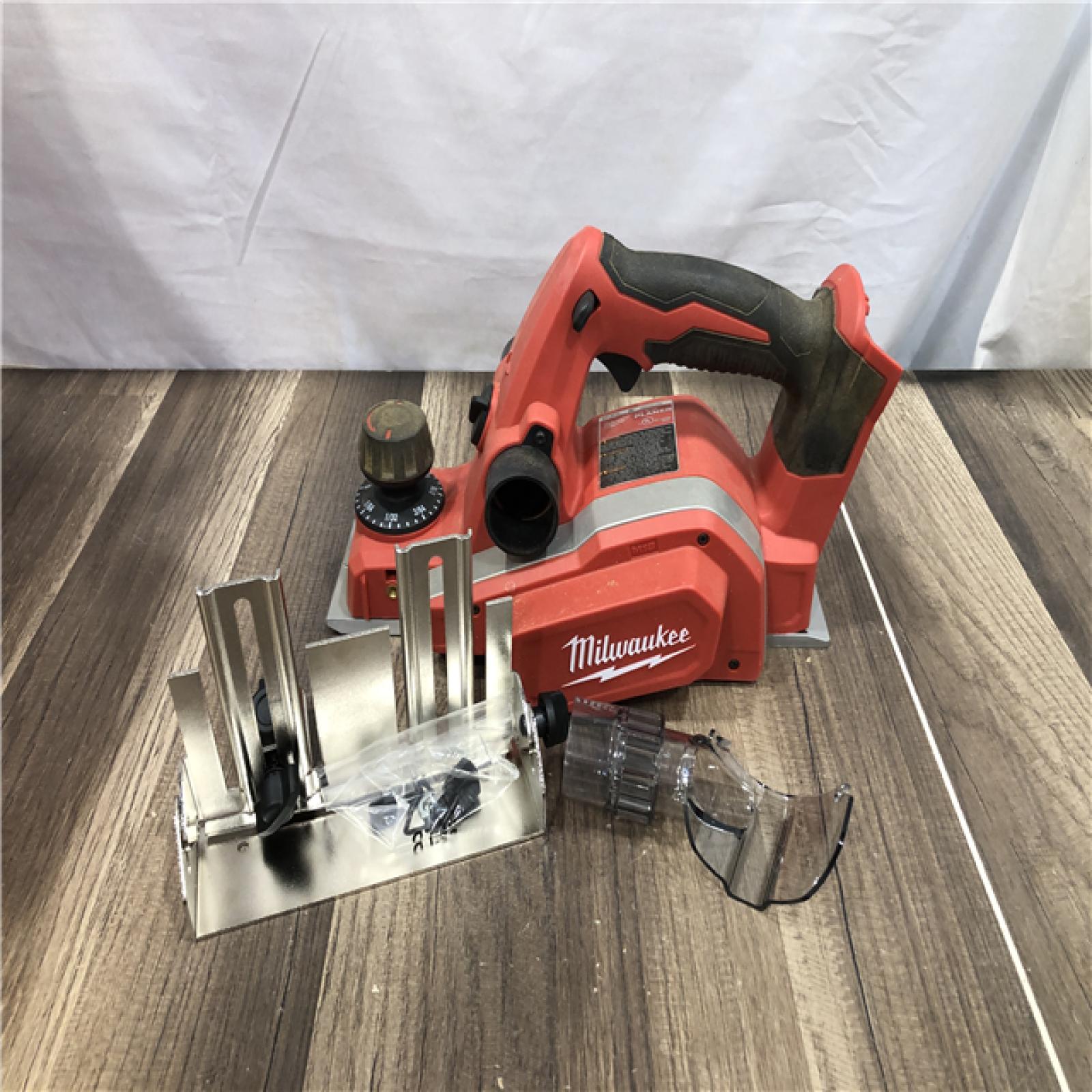 AS-IS Milwaukee 18V Lithium-Ion Cordless 3-1/4 in. Planer (Tool-Only)