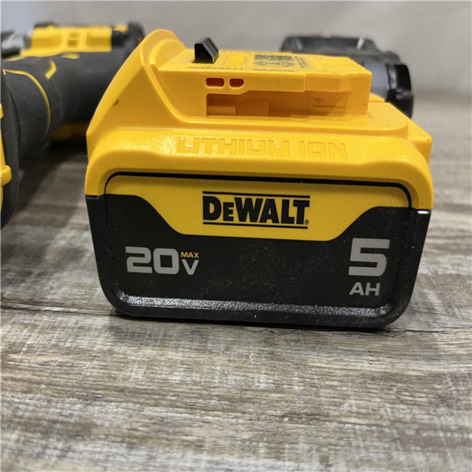 AS-IS DEWALT 20V MAX XR Brushless Cordless 1/2 Drill/Driver Kit