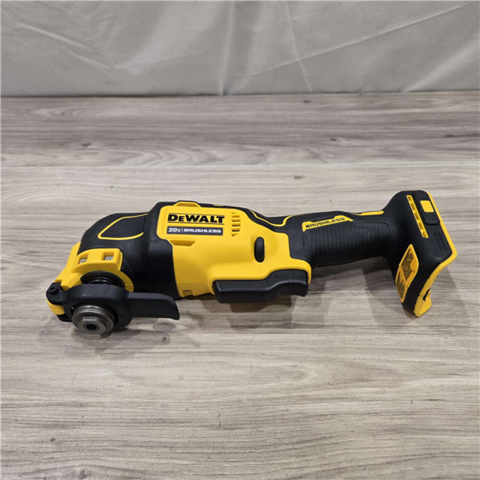 AS-IS DEWALT ATOMIC 20V MAX Cordless Oscillating Multi Tool (Tool Only)