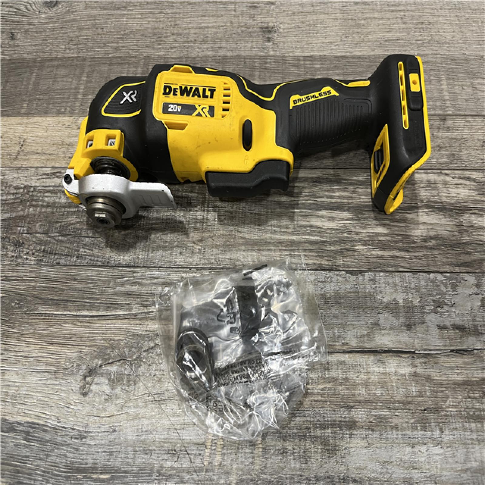 AS-IS DEWALT 20V MAX XR Cordless Brushless 3-Speed Oscillating Multi Tool (Tool Only)