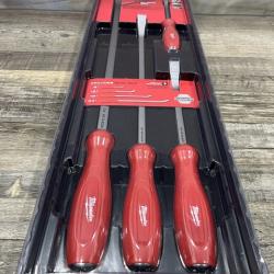 NEW - Milwaukee Pry Bar Set (4-Piece)