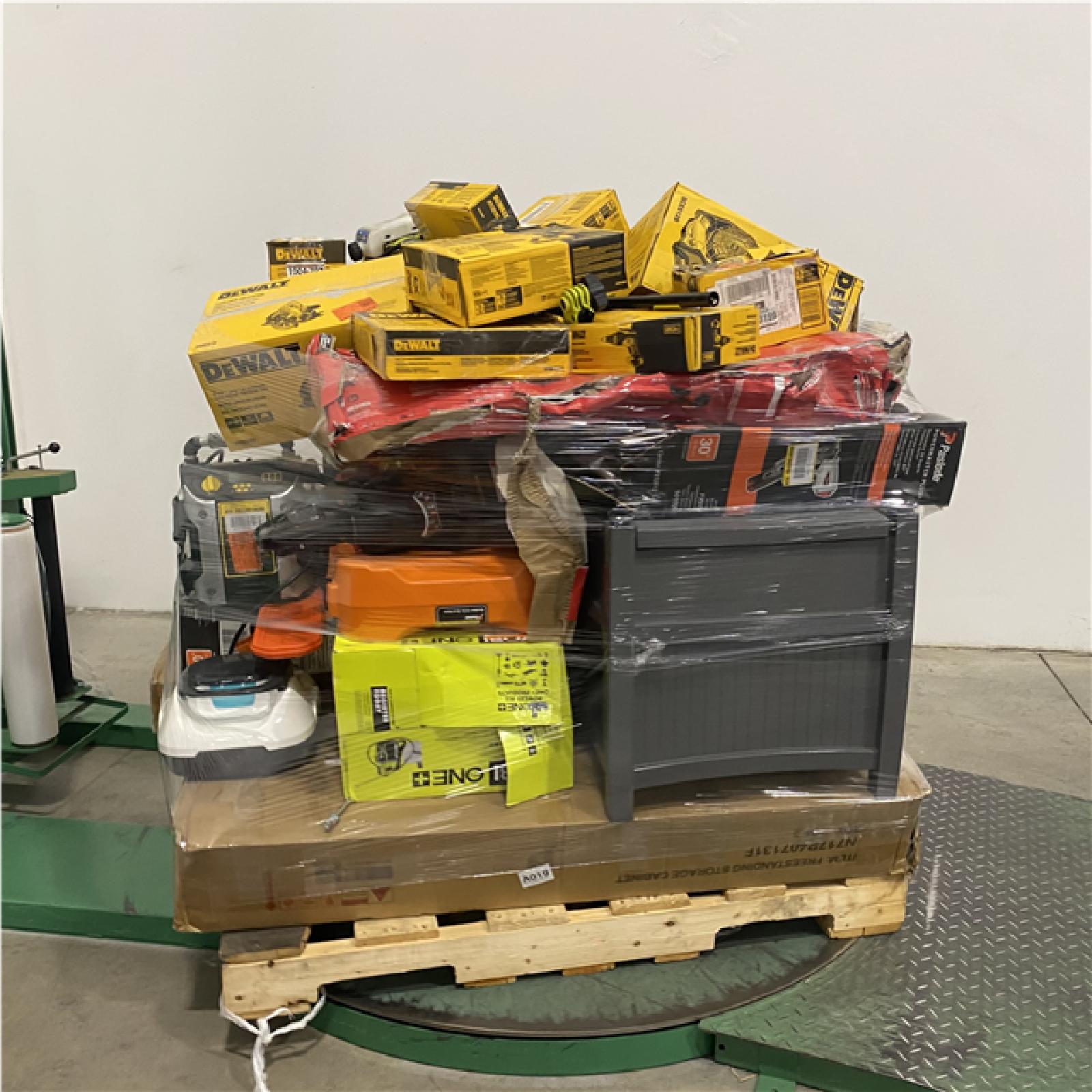 Dallas Location - As-Is Tool Pallet