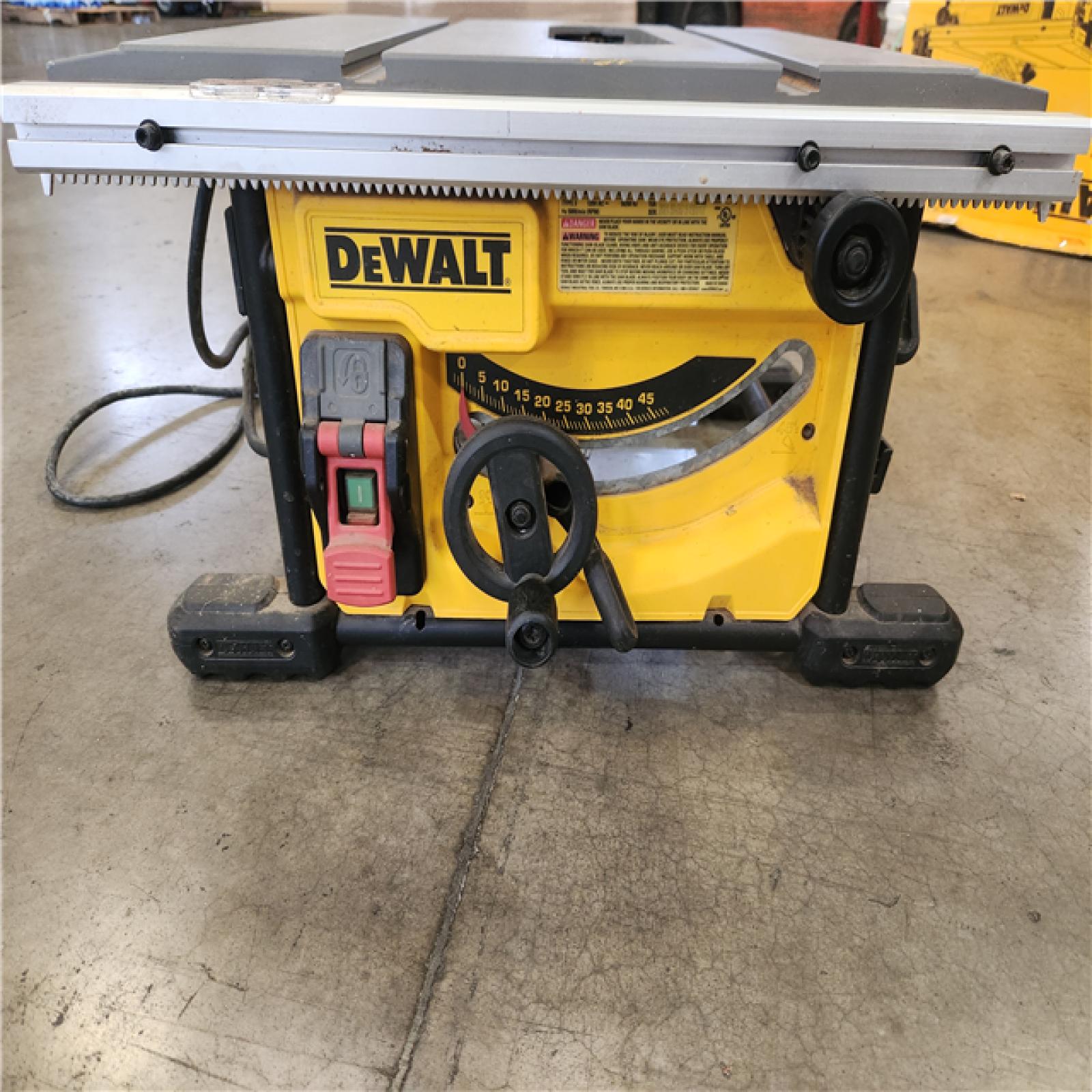Phoenix AS-IS DEWALT 15 Amp Corded 8-1/4 in. Compact Portable Jobsite Tablesaw (Stand Not Included)