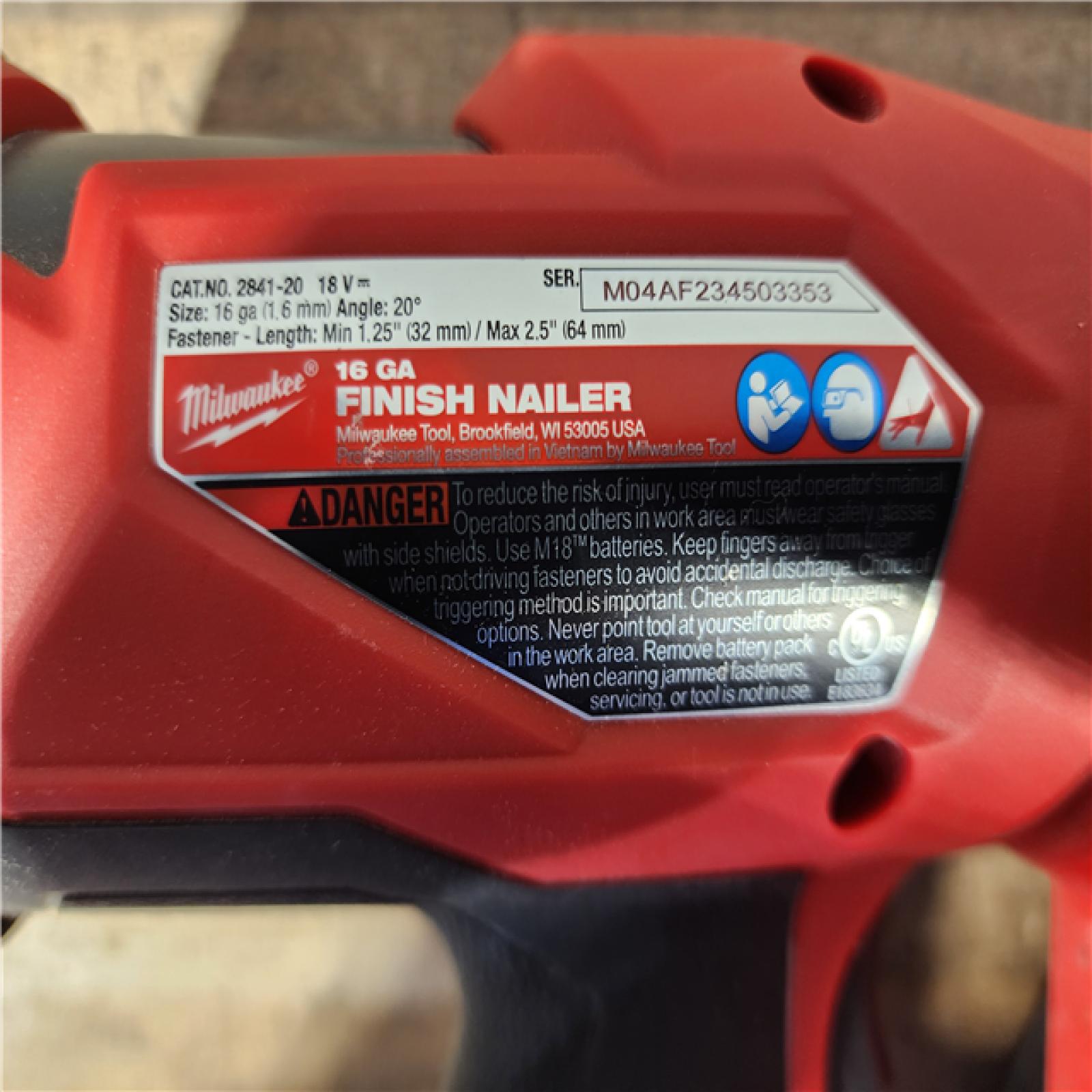 HOUSTON LOCATION - AS-IS Milwaukee FUEL 18-Volt Lithium-Ion Brushless Cordless Gen II 16-Gauge Angled Finish Nailer (Tool-Only)