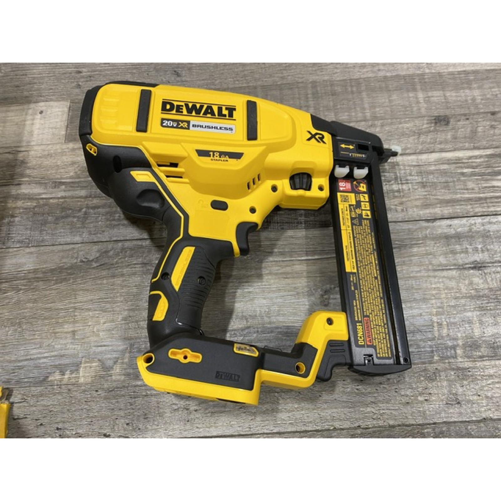 AS-IS DEWALT 20V MAX XR Lithium-Ion Cordless 18-Gauge Narrow Crown Stapler Kit