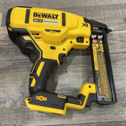 AS-IS DEWALT 20V MAX XR Lithium-Ion Cordless 18-Gauge Narrow Crown Stapler Kit