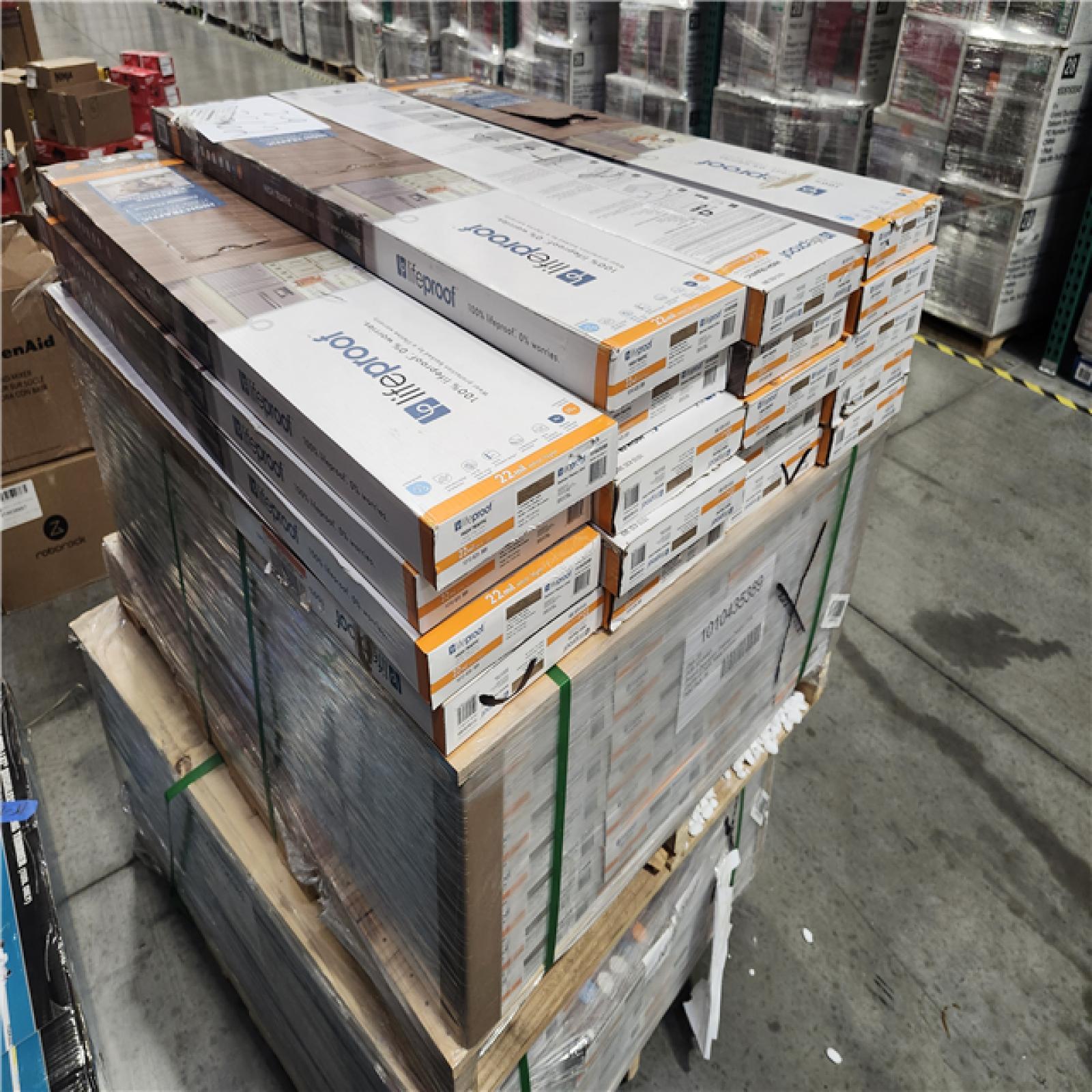 DALLAS LOCATION - Lifeproof Eastmoor Chestnut 22 MIL x 8.7 in. W x 48 in. L Click Lock Waterproof Luxury Vinyl Plank Flooring PALLET-(75 UNITS)