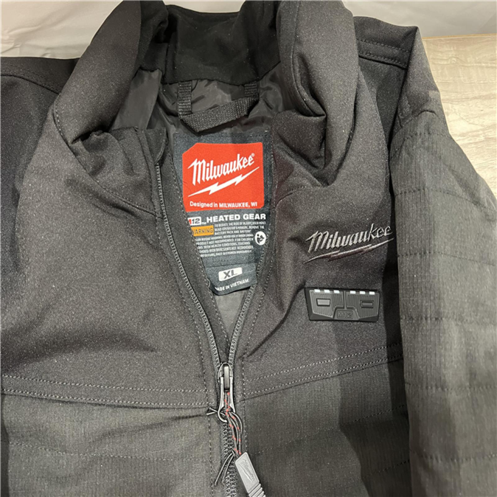 AS-IS Milwaukee Women's XL Heated Jacket Kit