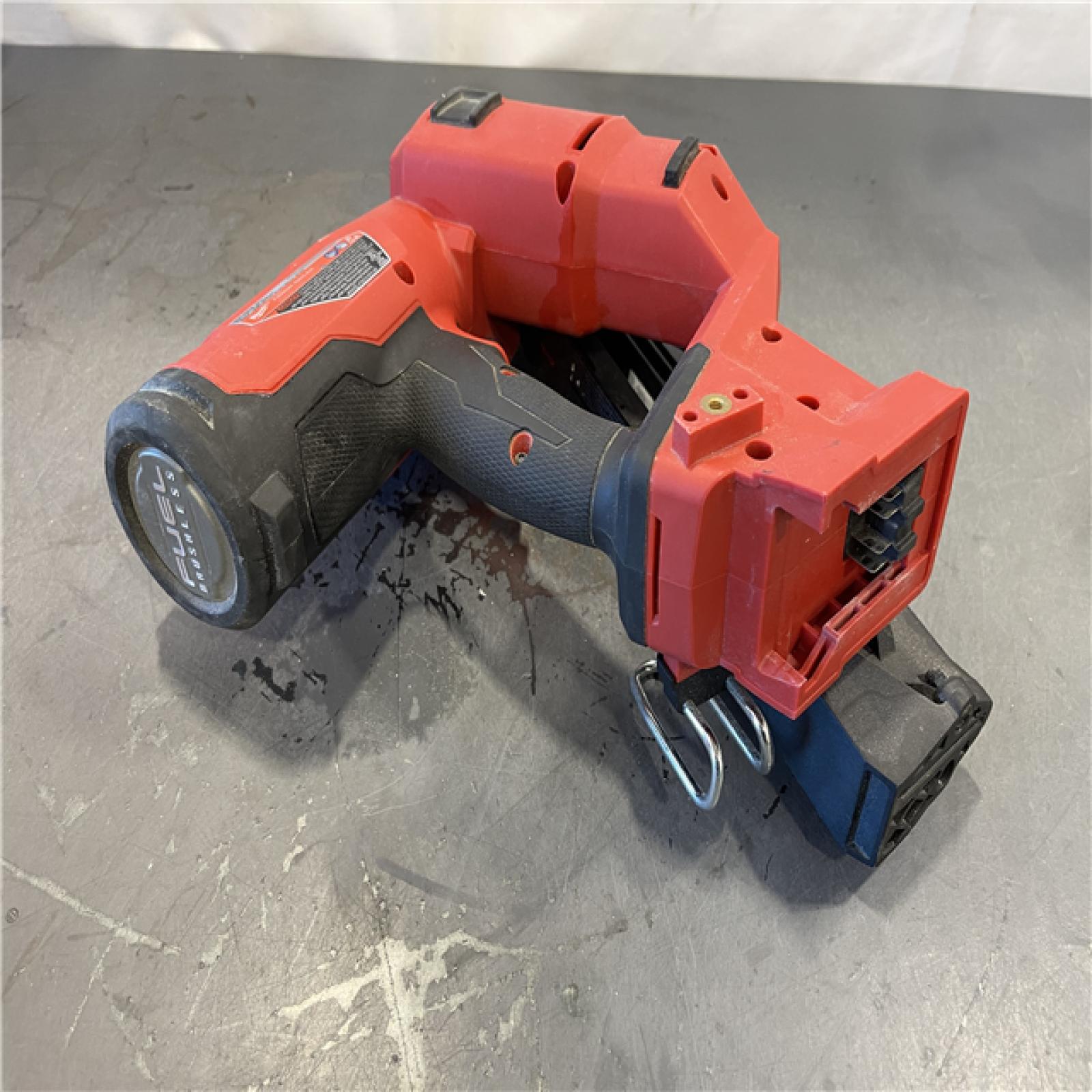 AS-IS - Milwaukee M18 FUEL 18-Volt Lithium-Ion Brushless Cordless Gen II 15-Gauge Angled Finish Nailer