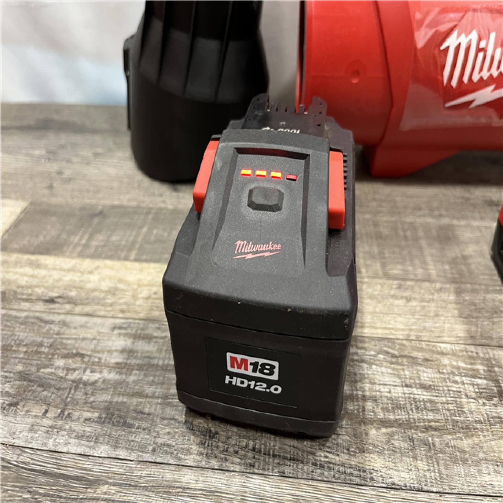 AS-IS Milwaukee FUEL 120 MPH 500 CFM 18V Brushless Cordless Battery Powered Leaf Blower Kit