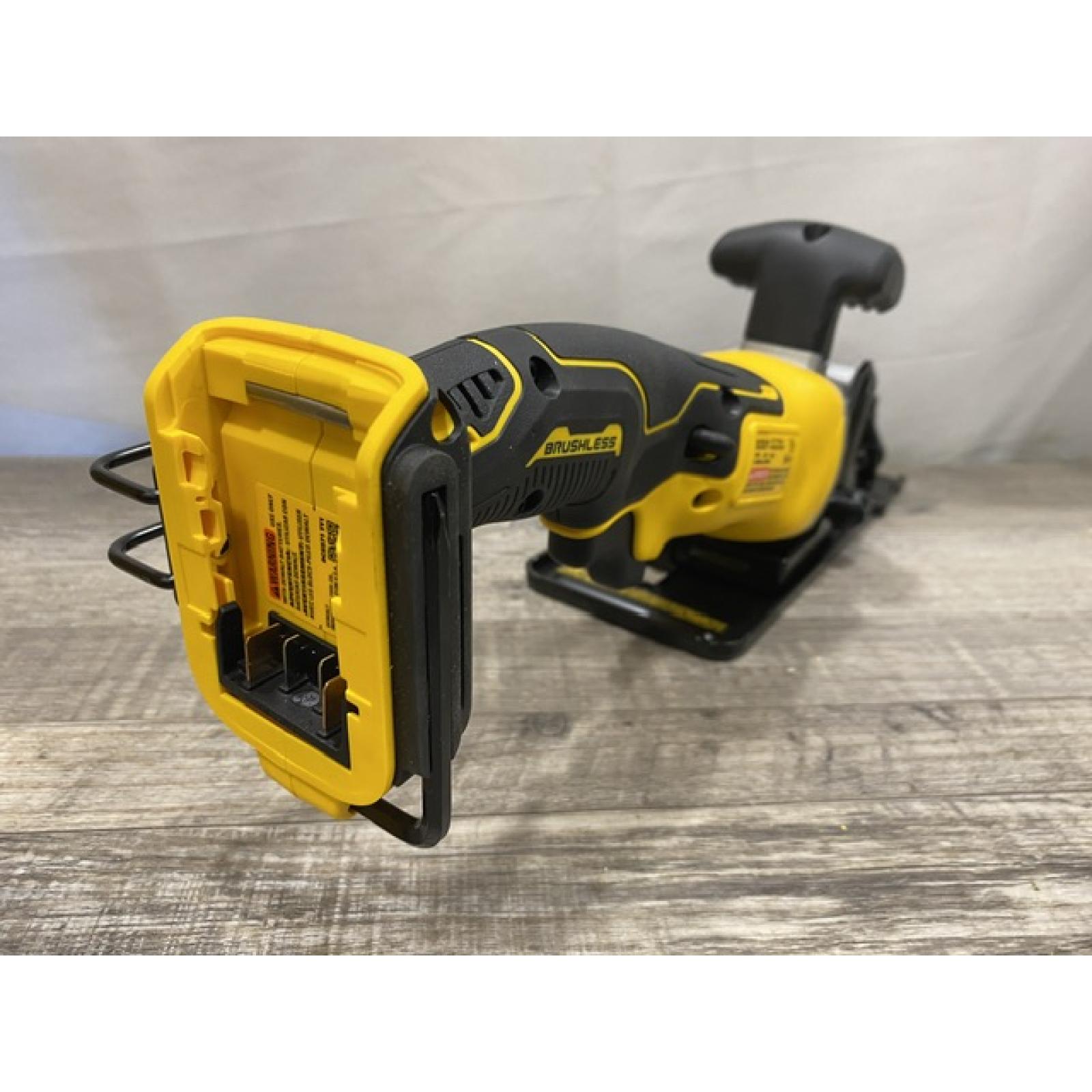 AS-IS DEWALT ATOMIC 20V MAX Cordless Brushless 4-1/2 in. Circular Saw (Tool Only)