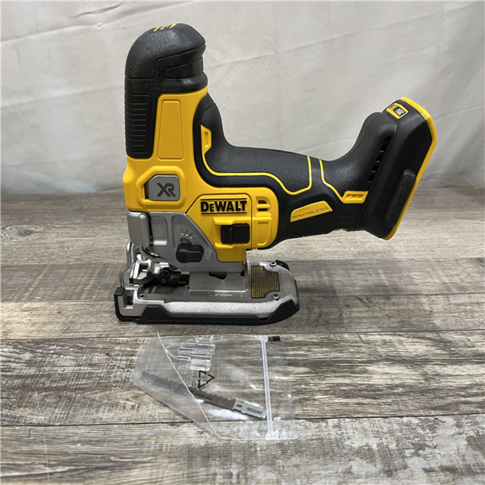 AS-IS DEWALT 20V MAX XR Cordless Barrel Grip Jigsaw (Tool Only)