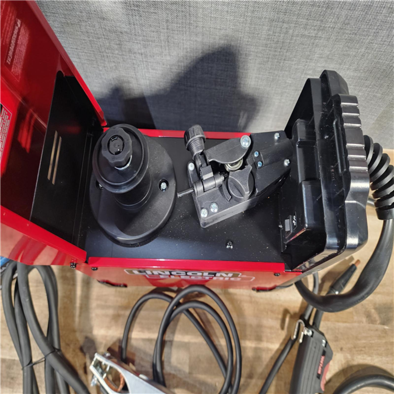 HOUSTON LOCATION - AS-IS WELD-PAK 90i FC Flux-Cored Wire Feeder Welder
