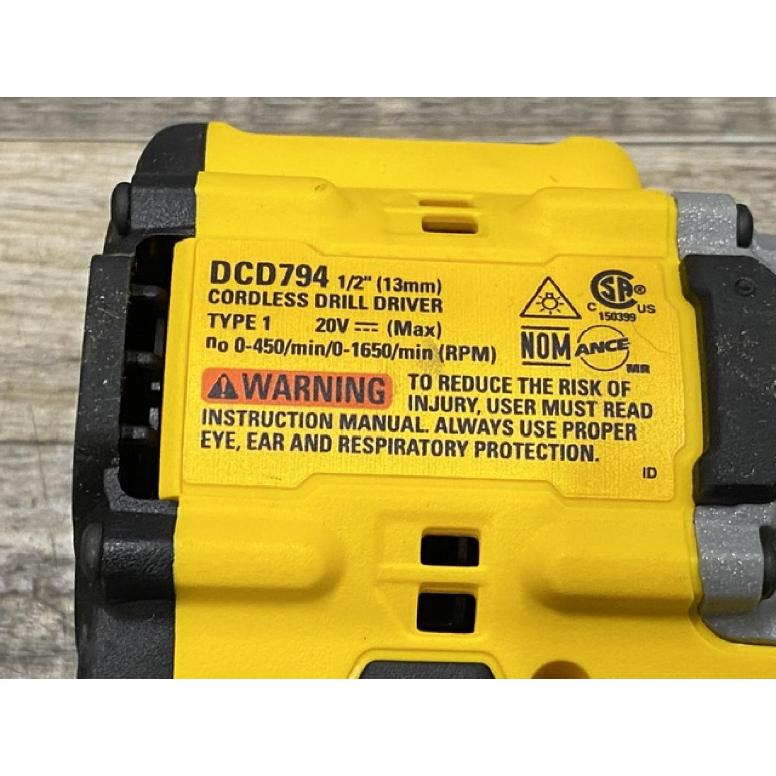 AS-IS DEWALT Atomic 20V Lithium-Ion Cordless Compact 1/2 in. Drill/Driver Kit