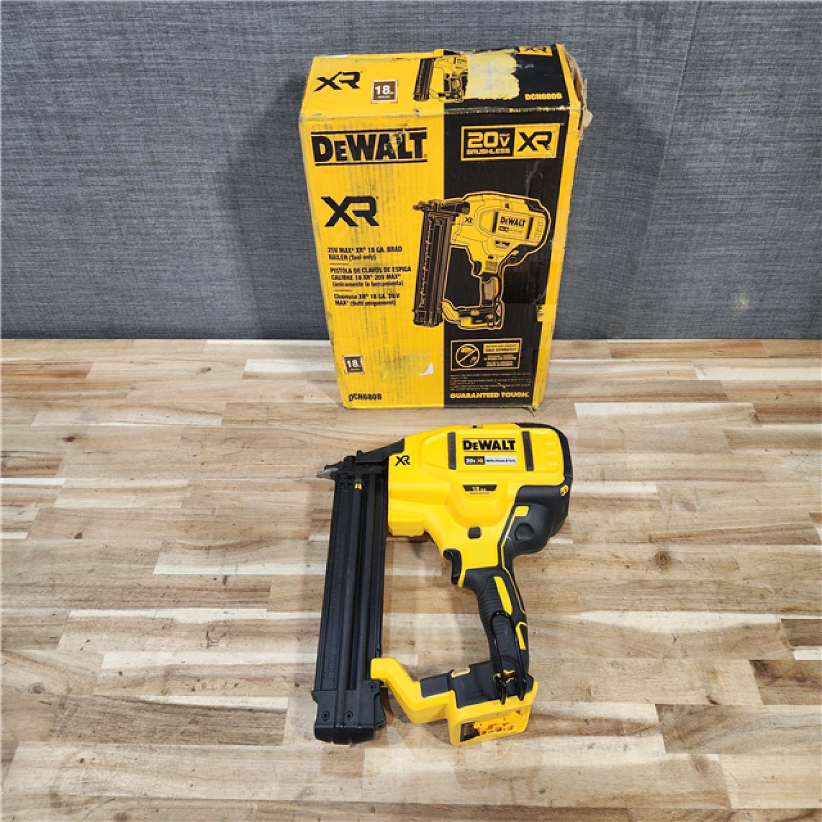 HOUSTON LOCATION - AS-IS DEWALT 20V MAX XR Lithium-Ion Electric Cordless 18-Gauge Brad Nailer (Tool Only)