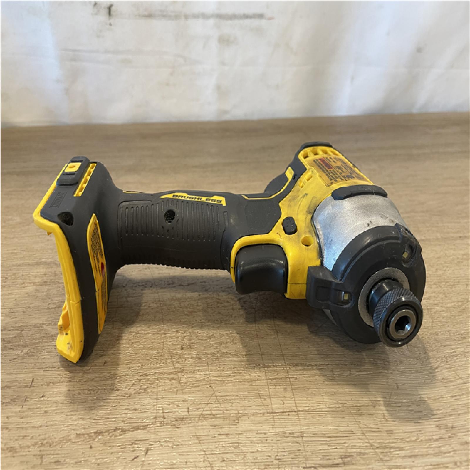 AS-IS DEWALT Atomic 20V Max Lithium-Ion Brushless Cordless Compact 1/4 in. Impact Driver Kit