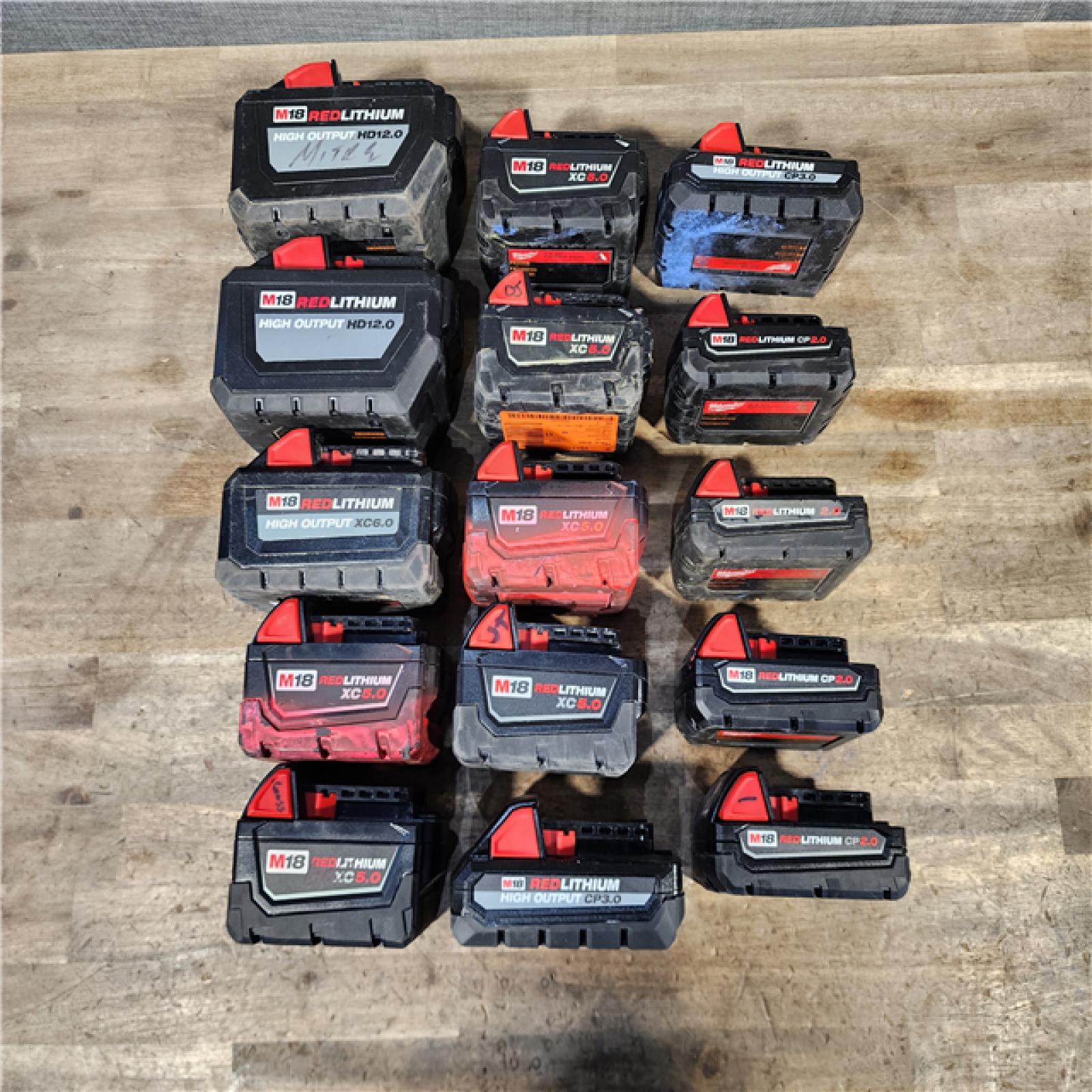 HOUSTON LOCATION - AS-IS MILWAUKEE BATTERY PACK QTY - 15