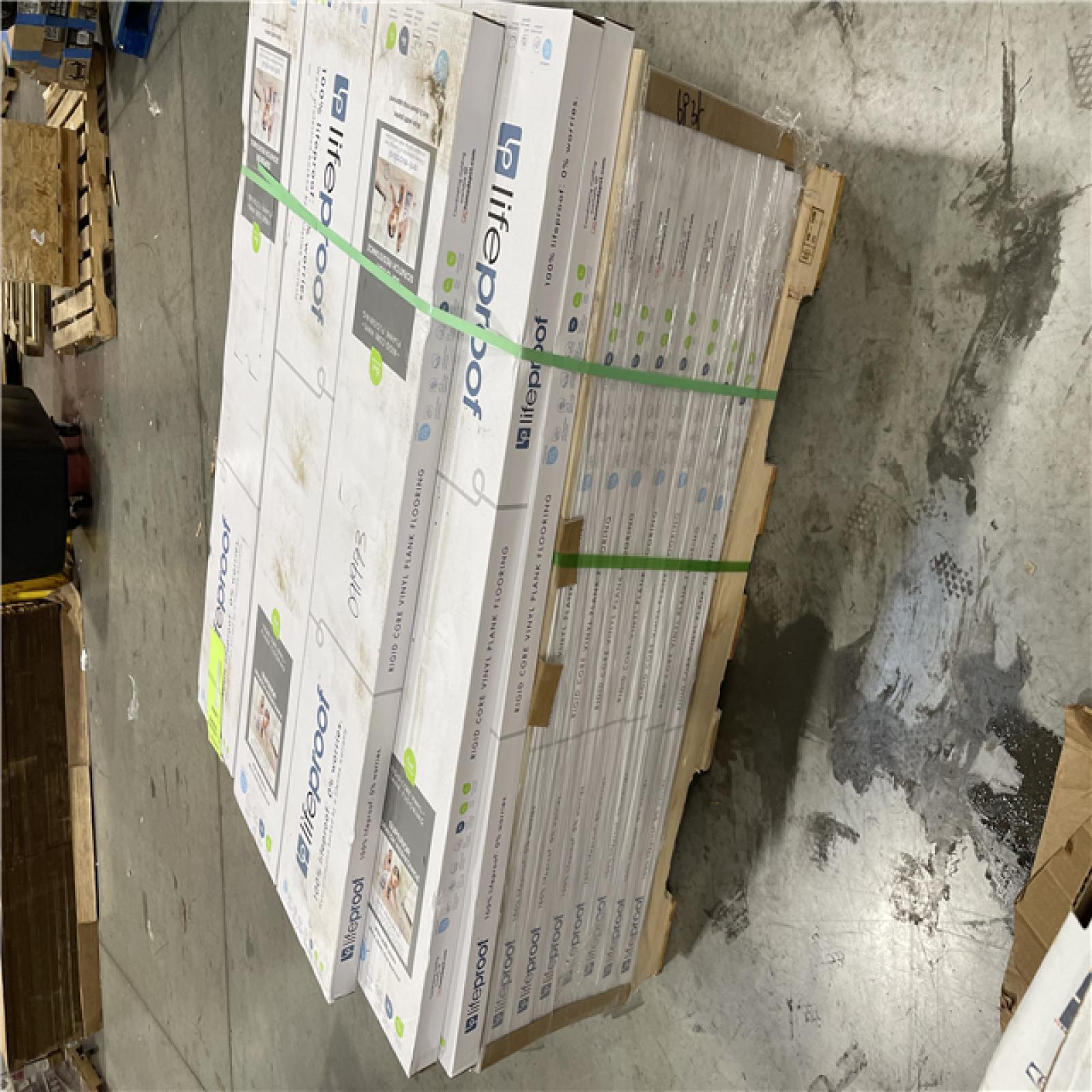 DALLAS LOCATION- Lifeproof Chiffon Lace Oak 6 MIL x 8.7 in. W x 48 in. L Click Lock Waterproof Luxury Vinyl Plank Flooring (20.1 sqft/case) PALLET-(39 CASES)