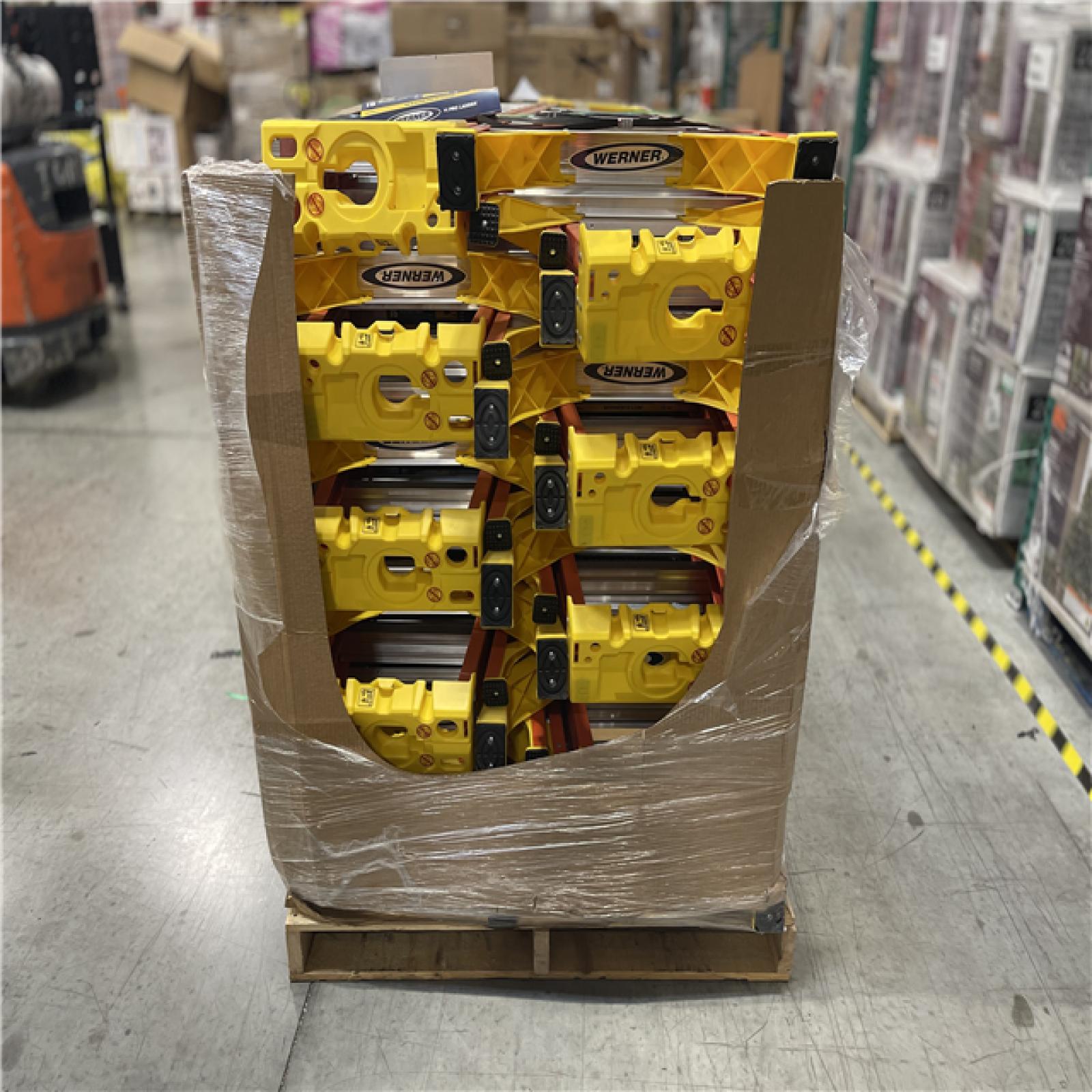 DALLAS LOCATION-NEW! Werner 6 ft. Fiberglass Step Ladder PALLET (16 UNITS)