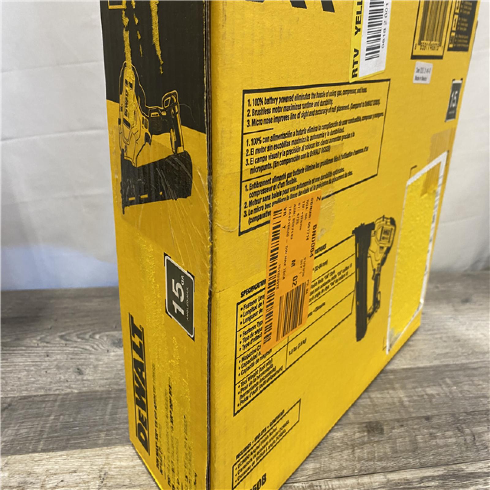 NEW - DEWALT  Cordless 20V MAX XR Angled Finish Nailer (Tool Only)