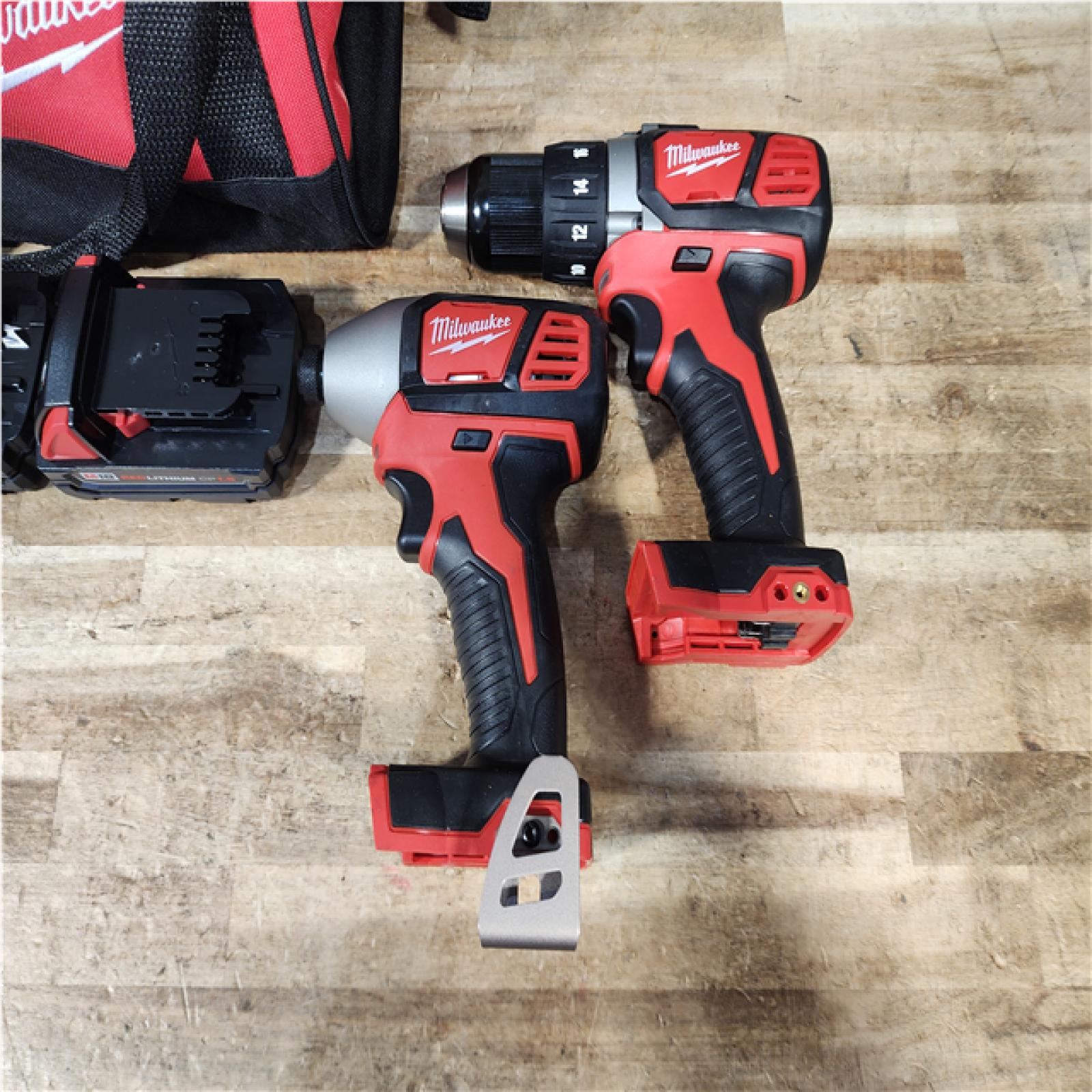 HOUSTON LOCATION - AS - IS Milwaukee 2 Tool Combo Kit W/ (2) Battery & Charger