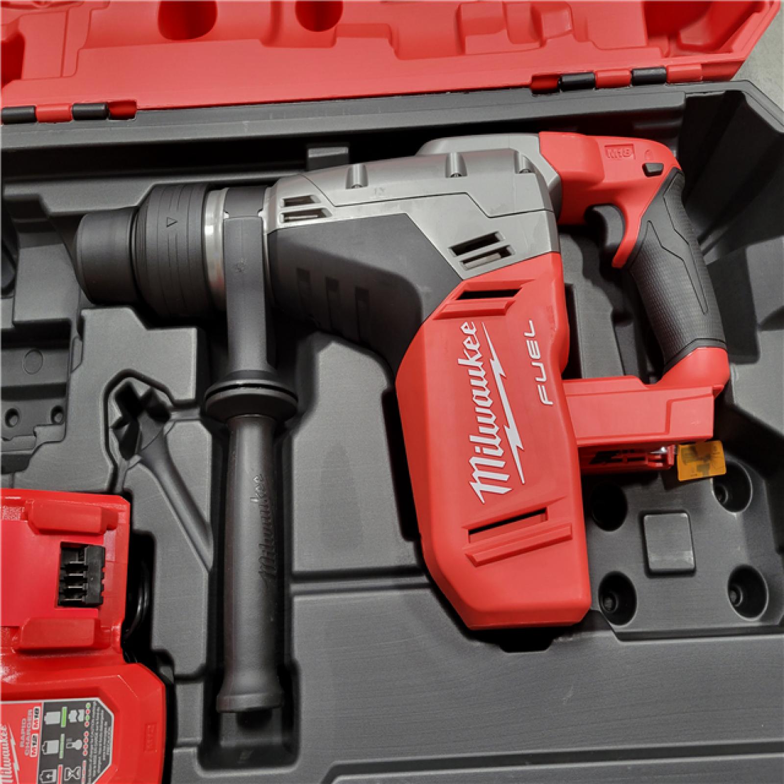 CALIFORNIA AS-IS NEW MILWAUKEE M18 1-9/16 SDS MAX ROTARY HAMMER KIT