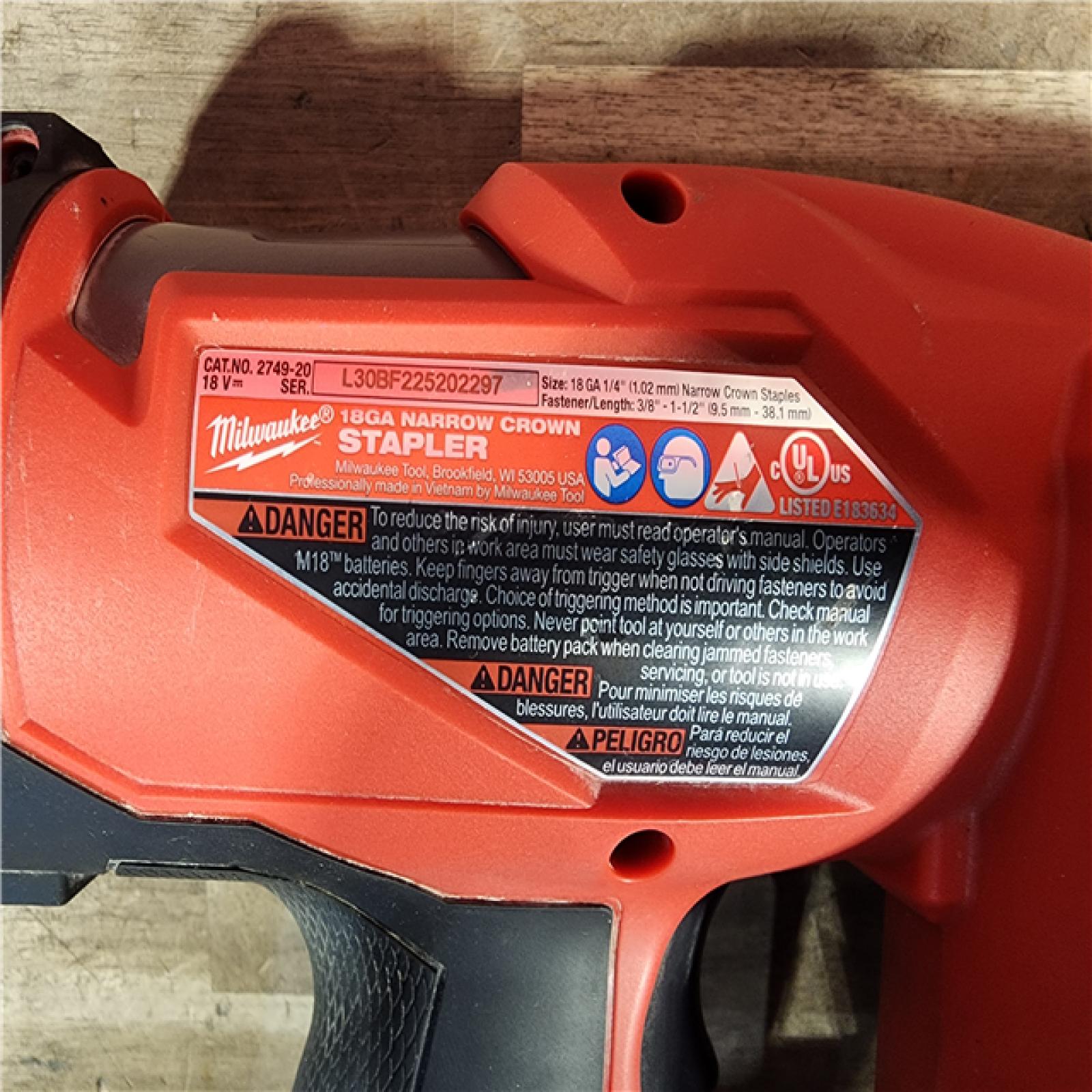 HOUSTON LOCATION - AS-IS MILWAUKEE FUEL 18-Volt Lithium-Ion Brushless Cordless 18-Gauge 1/4 in. Narrow Crown Stapler (Tool-Only)