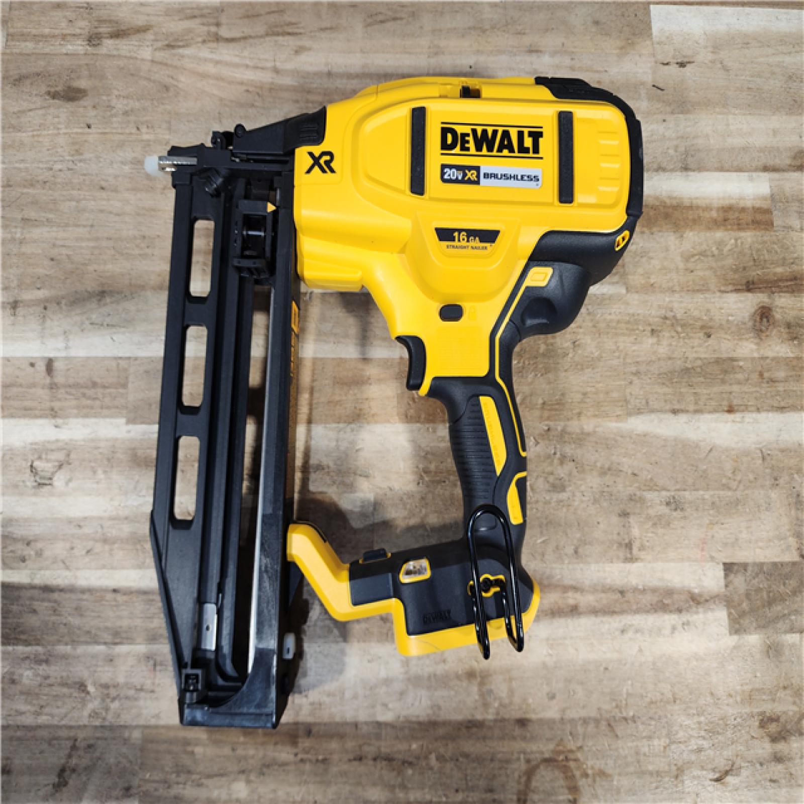 HOUSTON LOCATION - AS-IS DEWALT 20V MAX XR 16-Gauge Lithium-Ion Cordless Finish Nailer (Tool Only)