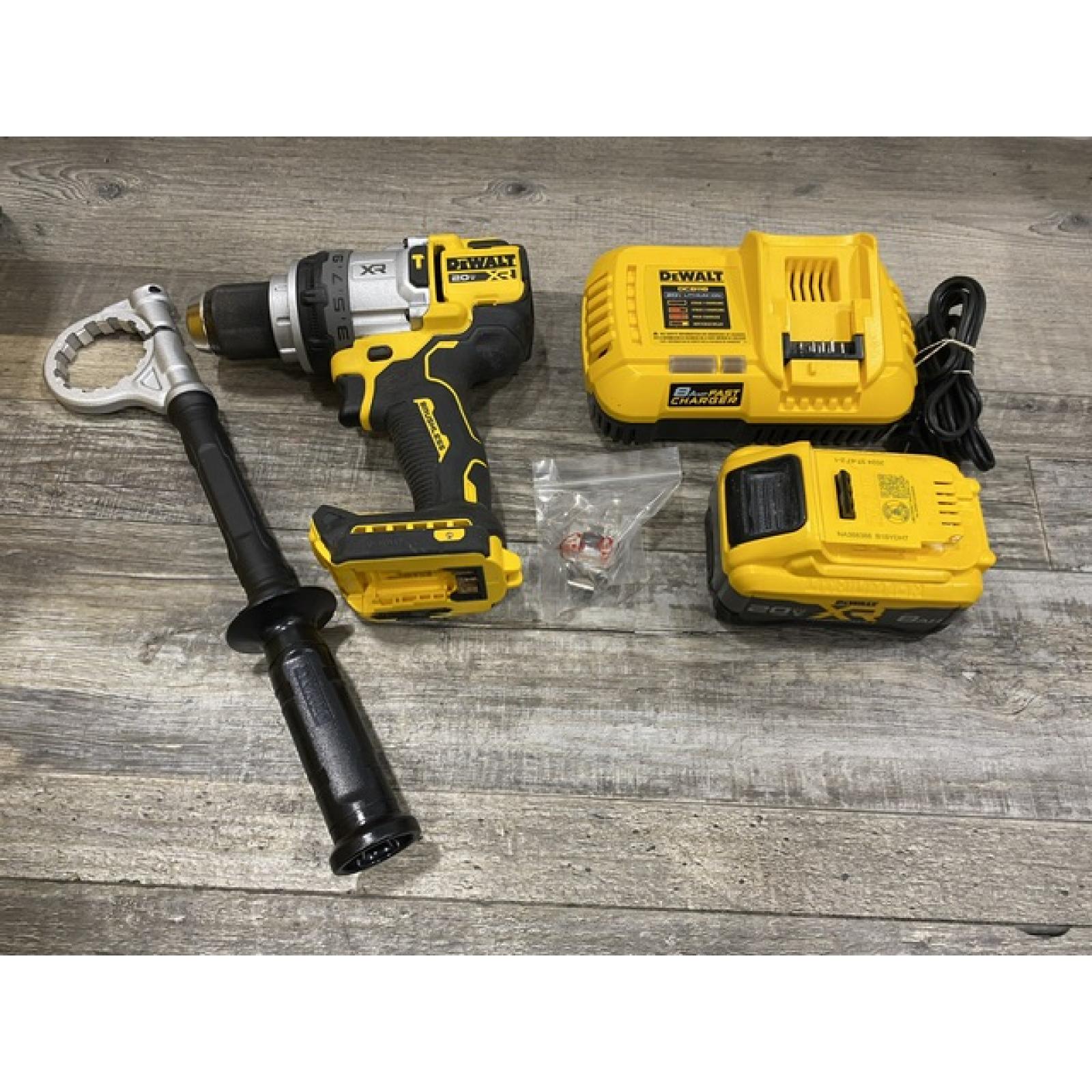AS-IS DEWALT Atomic 20V Max Lithium-Ion Brushless Cordless Compact 1/4 in. Impact Driver Kit