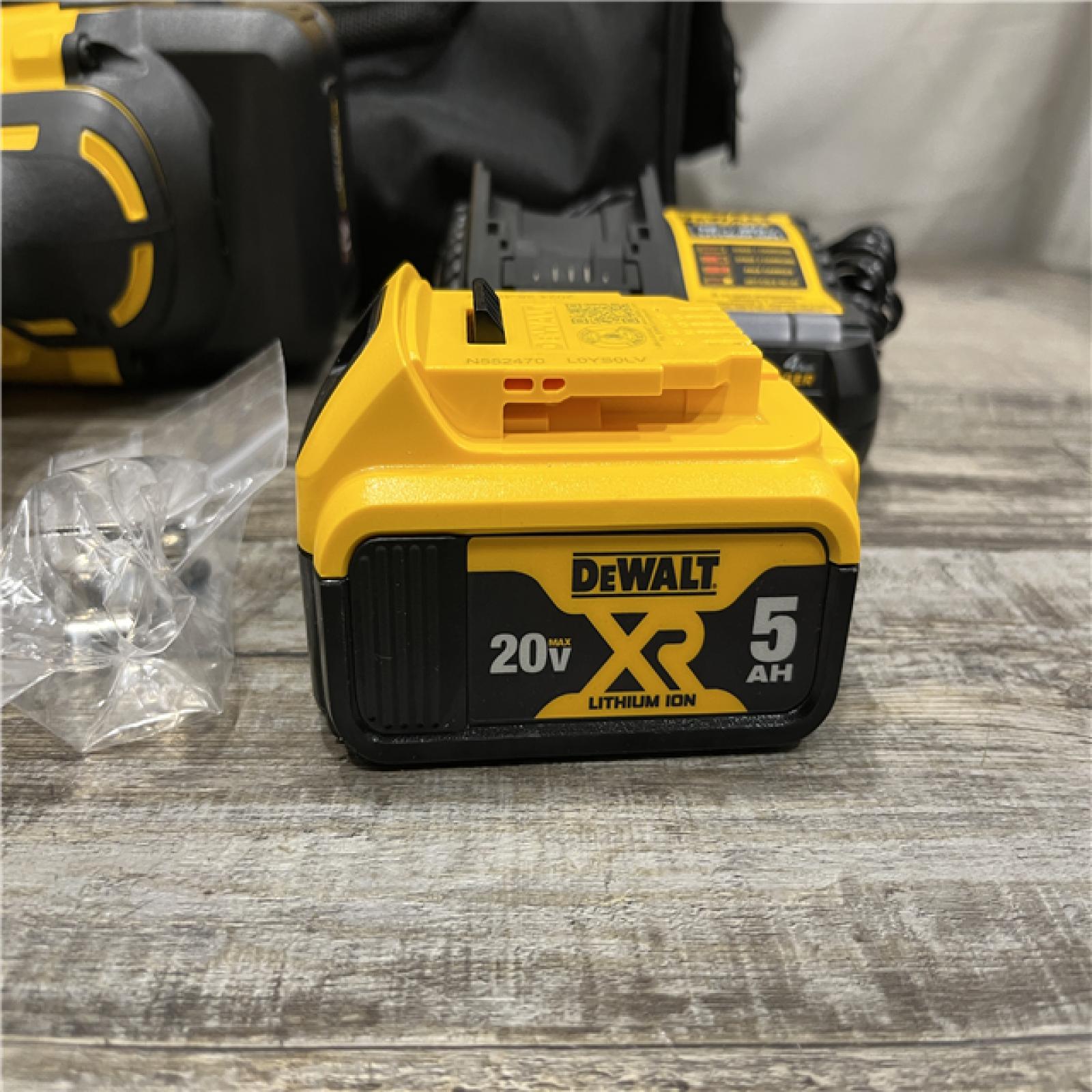 AS-IS DEWALT 20-Volt 21° Cordless Framing Nailer Kit