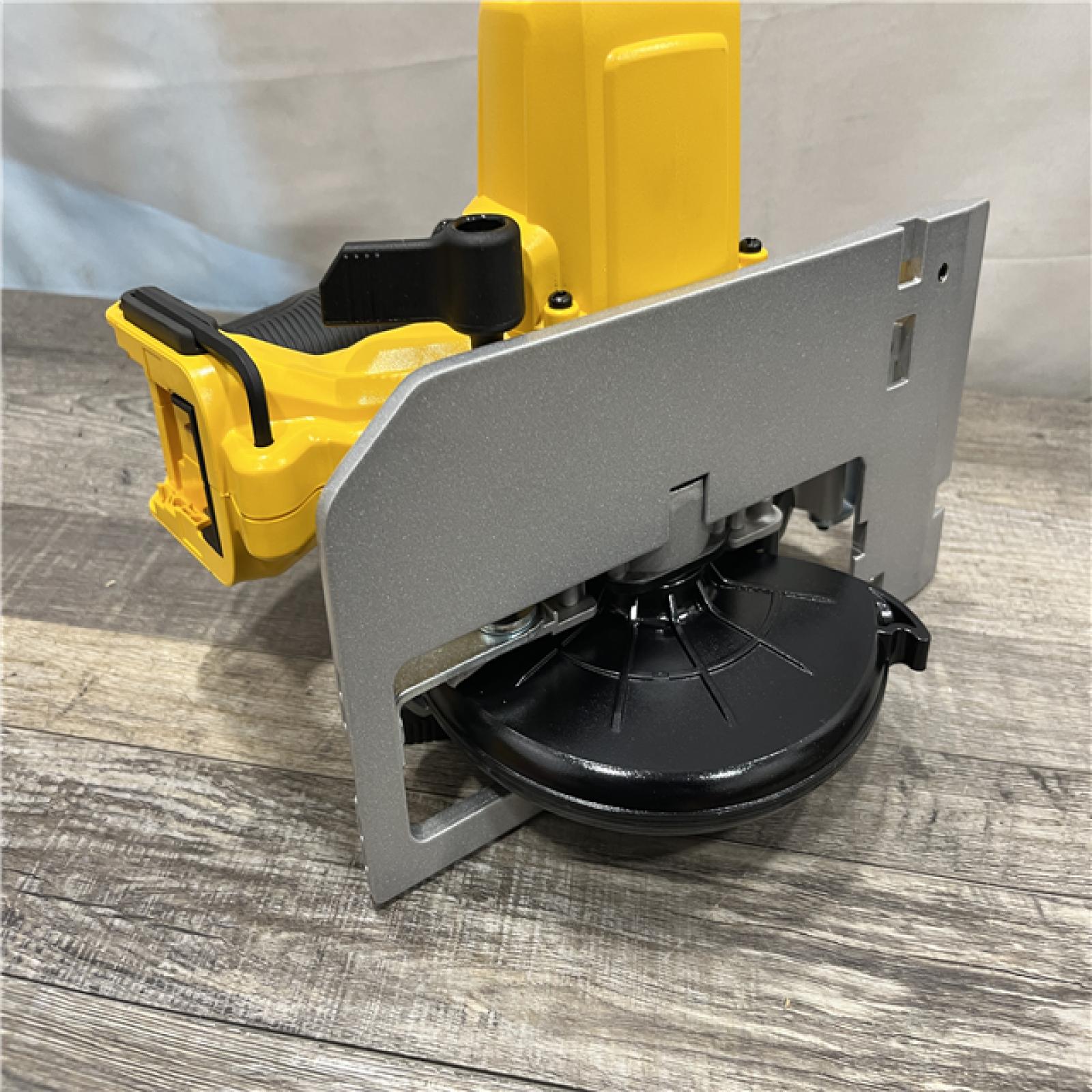 AS-IS DEWALT 6-1/2'' 165MM CIRCULAR SAW (Tool-Only)