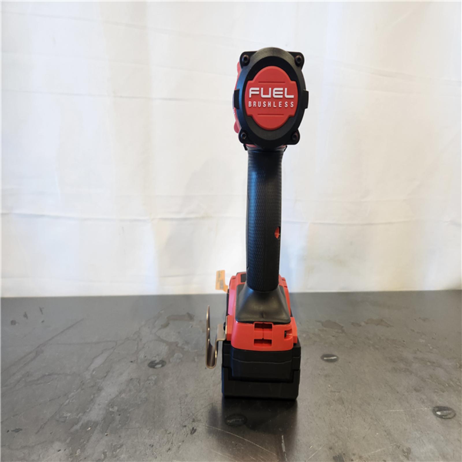 AS-IS- Milwaukee FUEL 18V Lithium-Ion Brushless Cordless 3/8 in. Compact Impact Wrench Kit