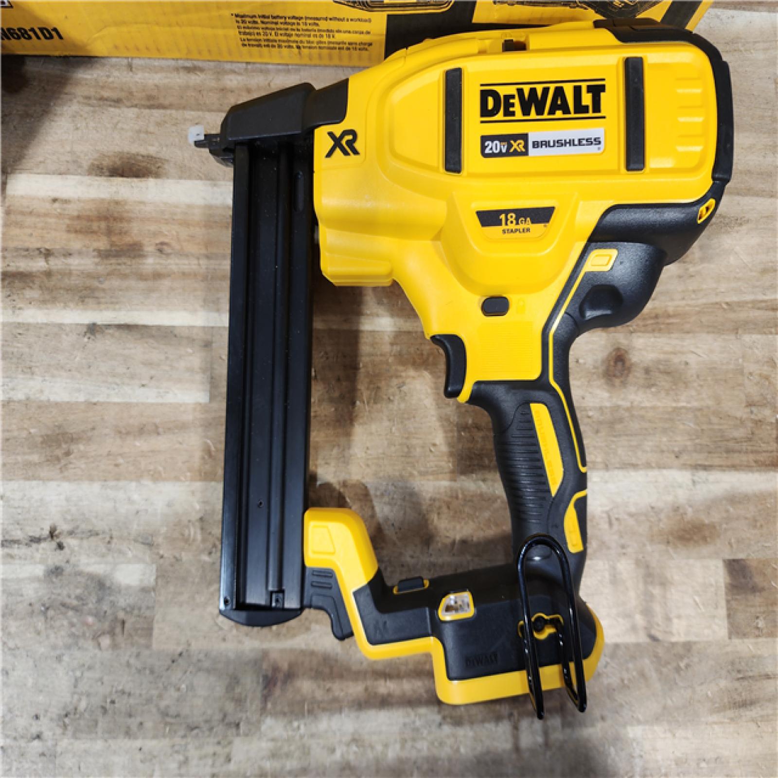 HOUSTON LOCATION - AS - IS DEWALT 20V MAX XR Lithium-Ion Cordless 18-Gauge Narrow Crown Stapler Kit
