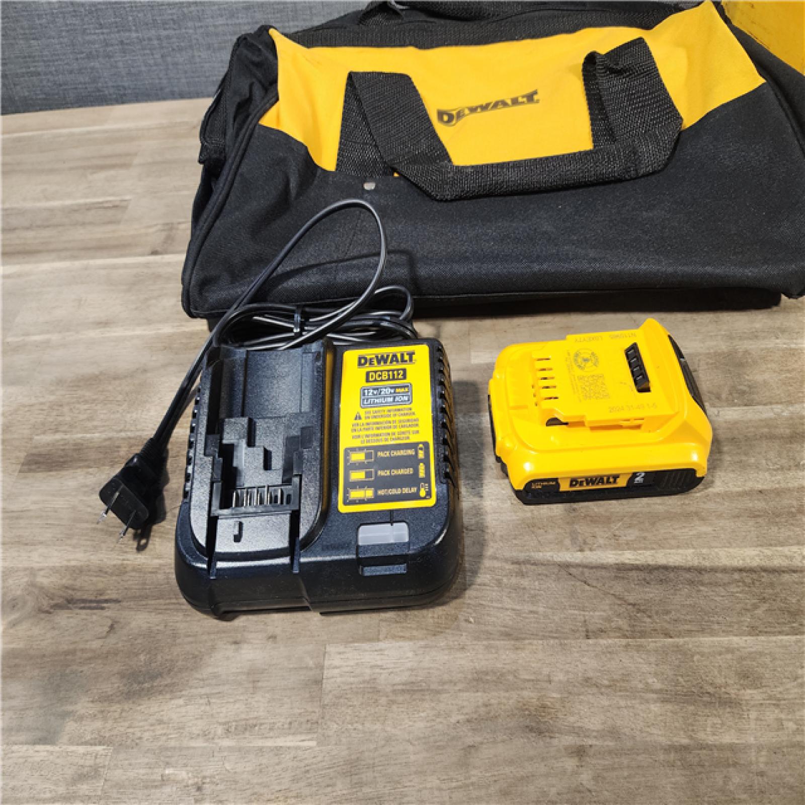 HOUSTON LOCATION - AS-IS DEWALT 2007898 Roofing Nailer Cordless
