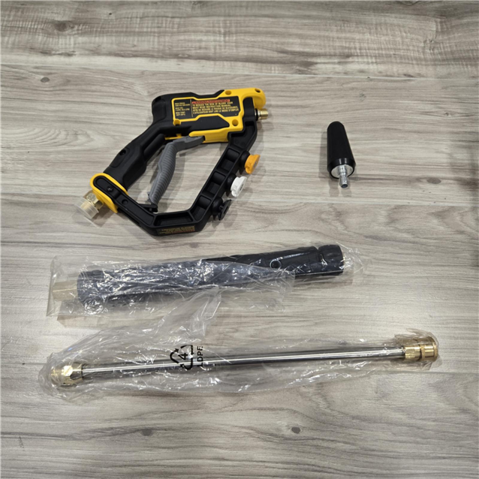 GOOD- DEWALT Electric Pressure Washer  2100 PSI  Jobsite Power Washer DWPW2100