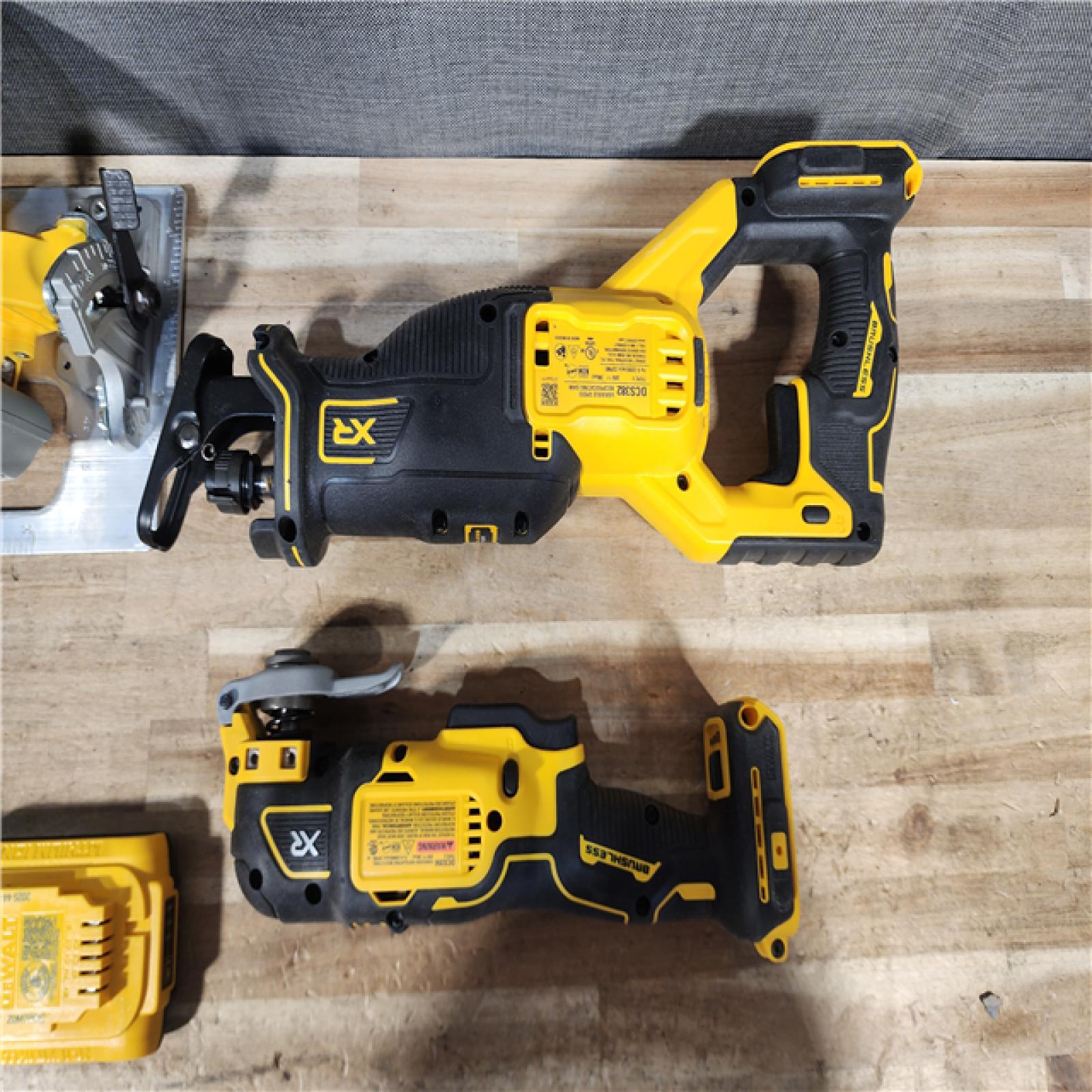 HOUSTON LOCATION - AS - IS DEWALT 20V MAX Lithium-Ion Cordless 3-Tool Combo Kit